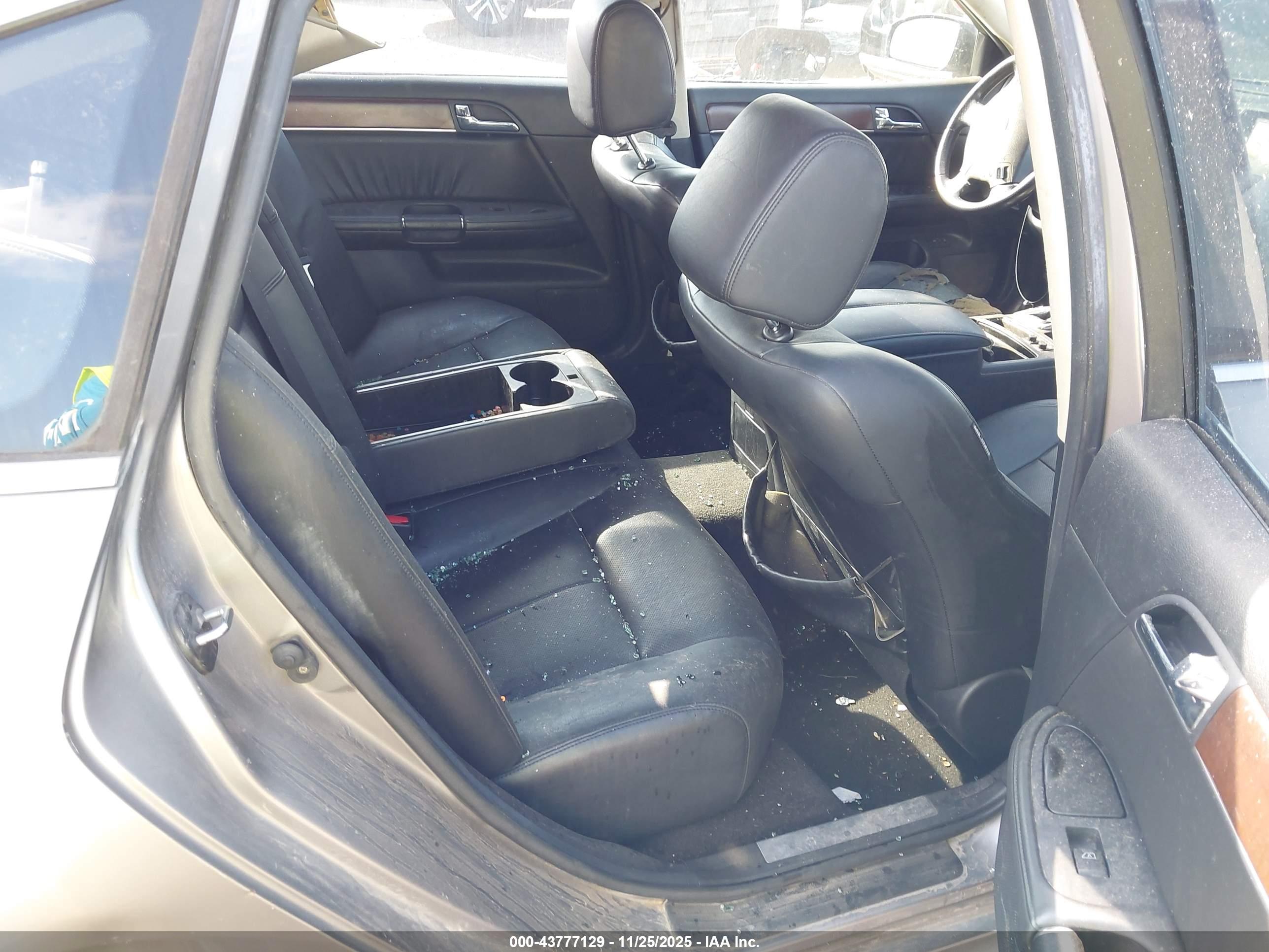 INFINITI M35 image 8