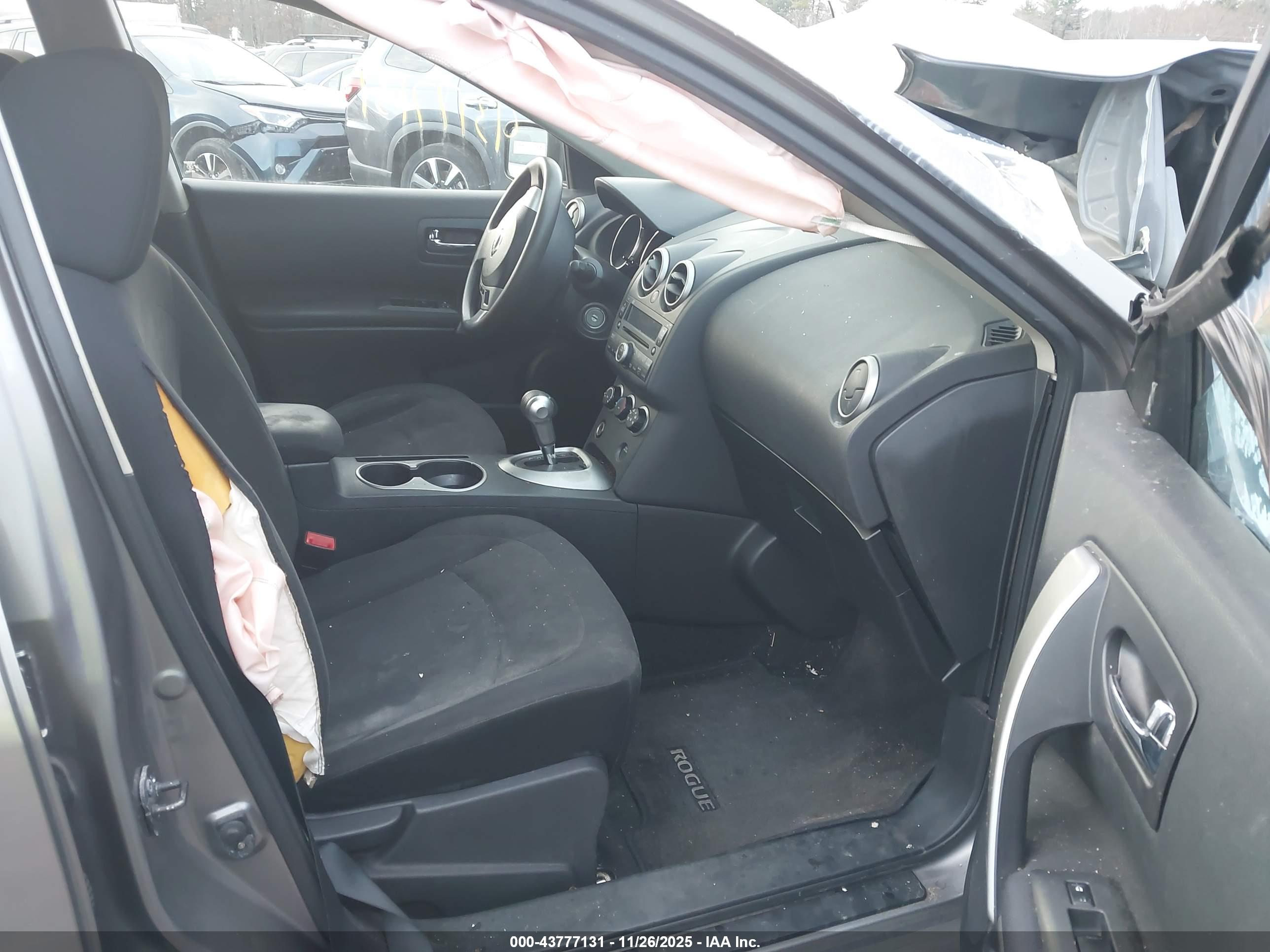 NISSAN ROGUE image 5