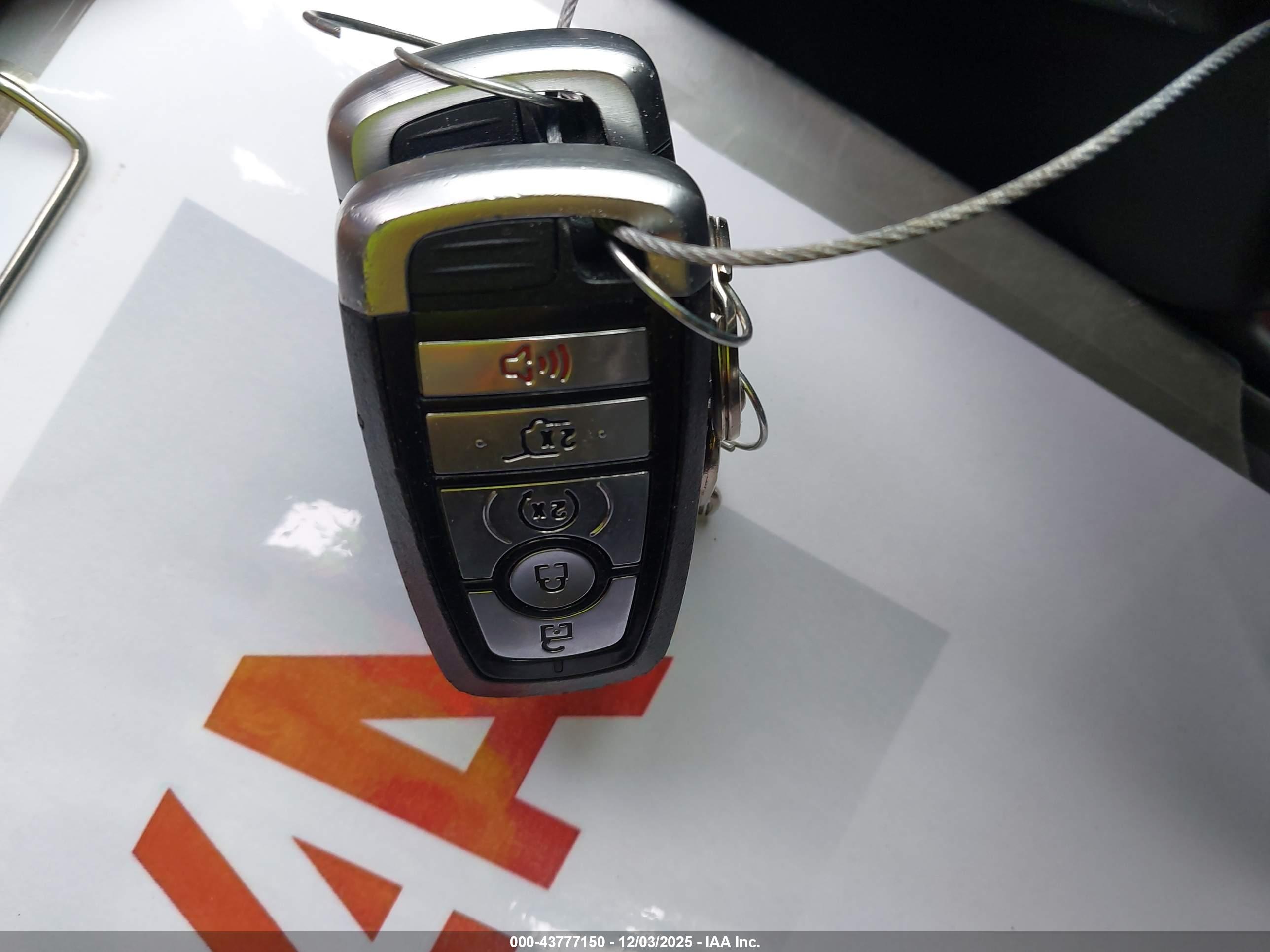 FORD EXPLORER image 11