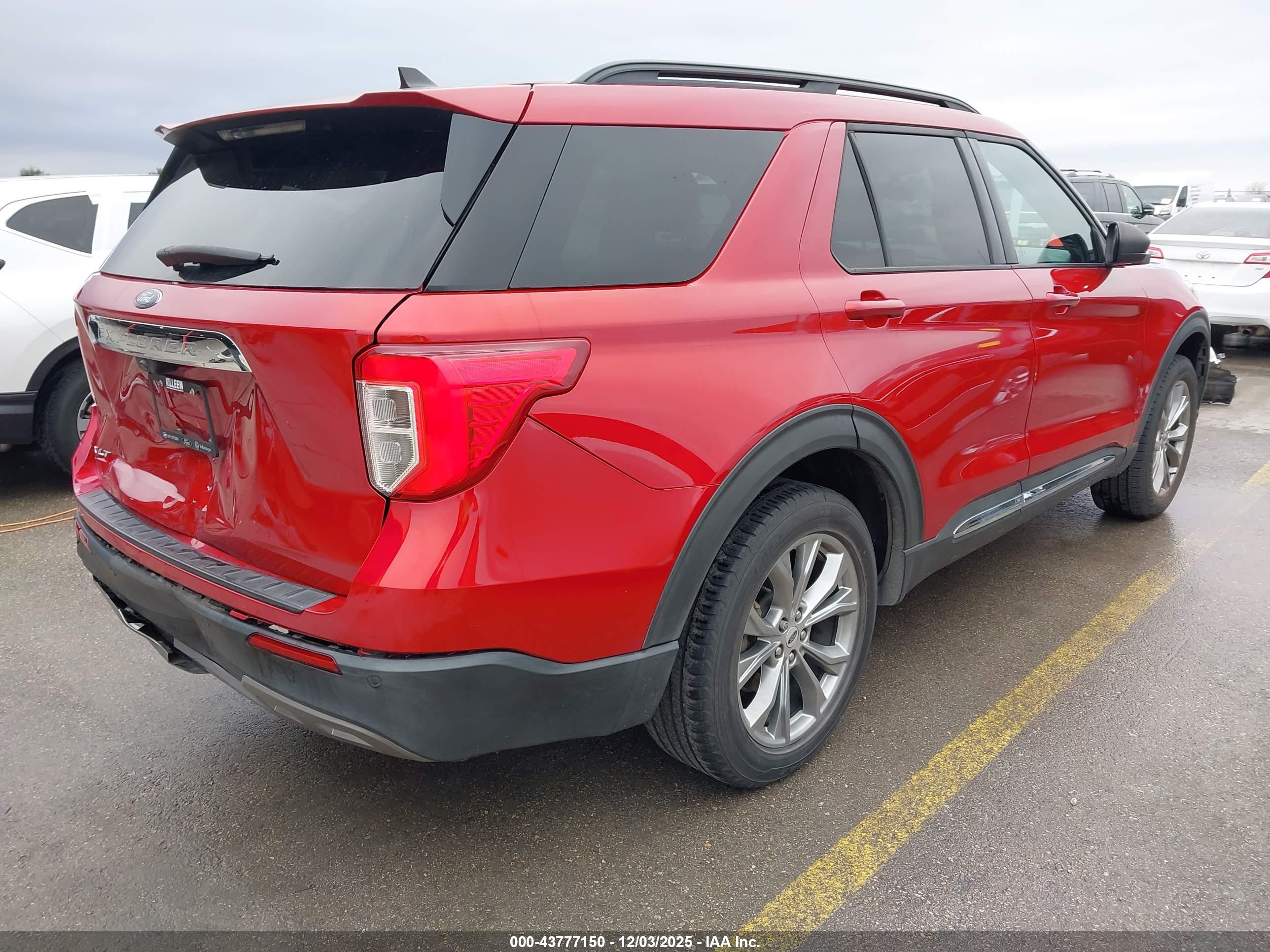 FORD EXPLORER image 4