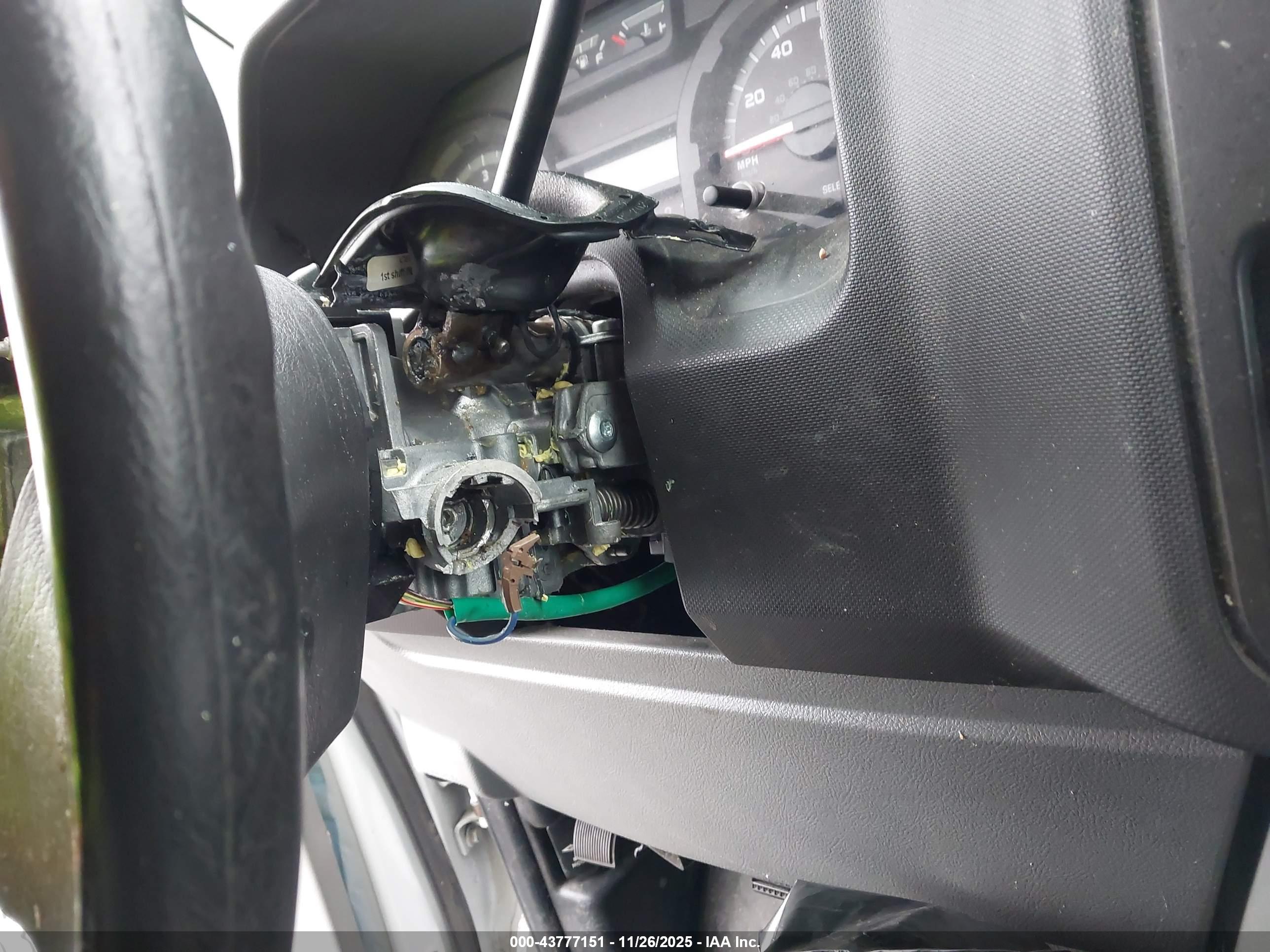 FORD E-250 image 6