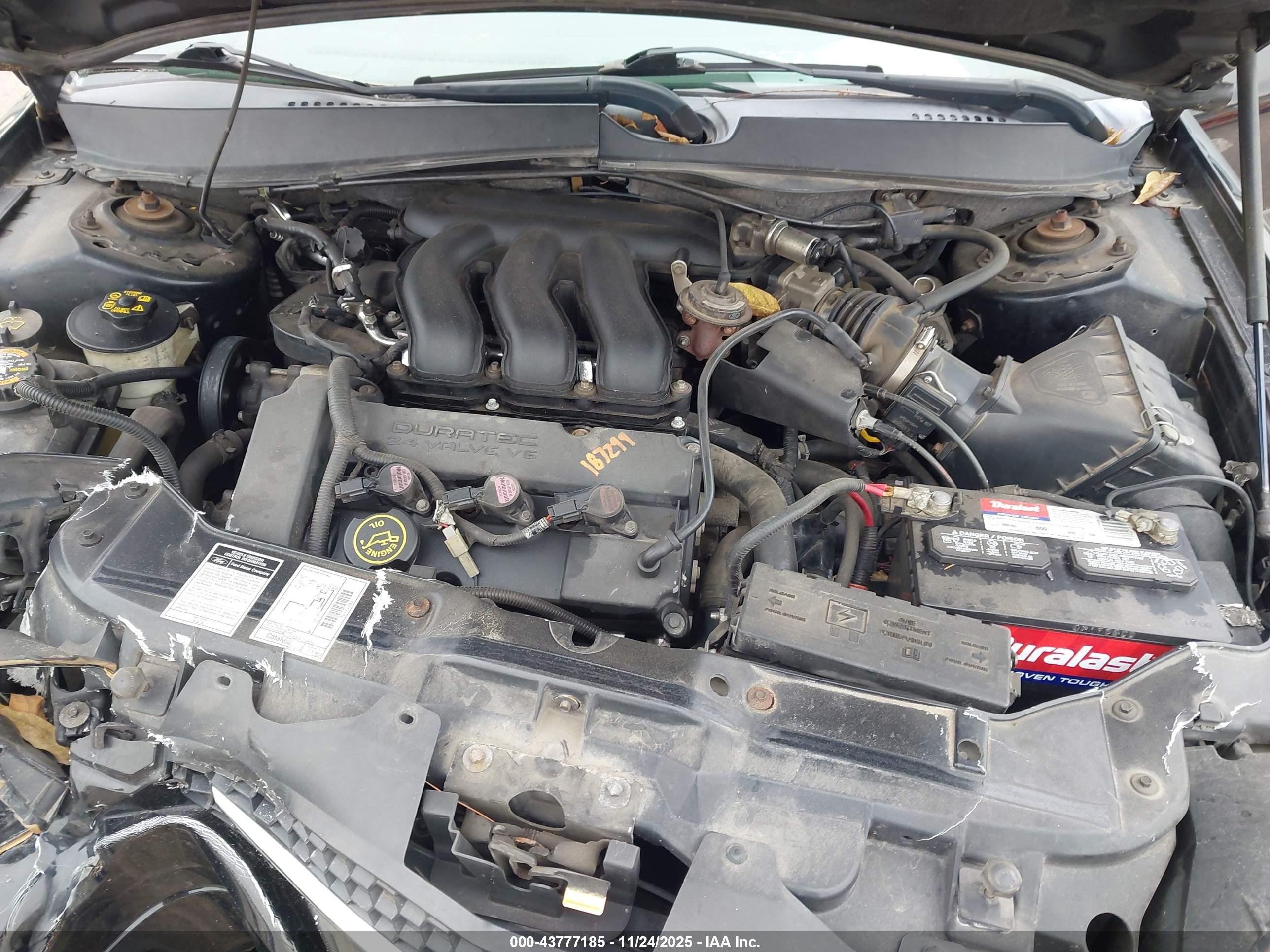 FORD TAURUS image 10