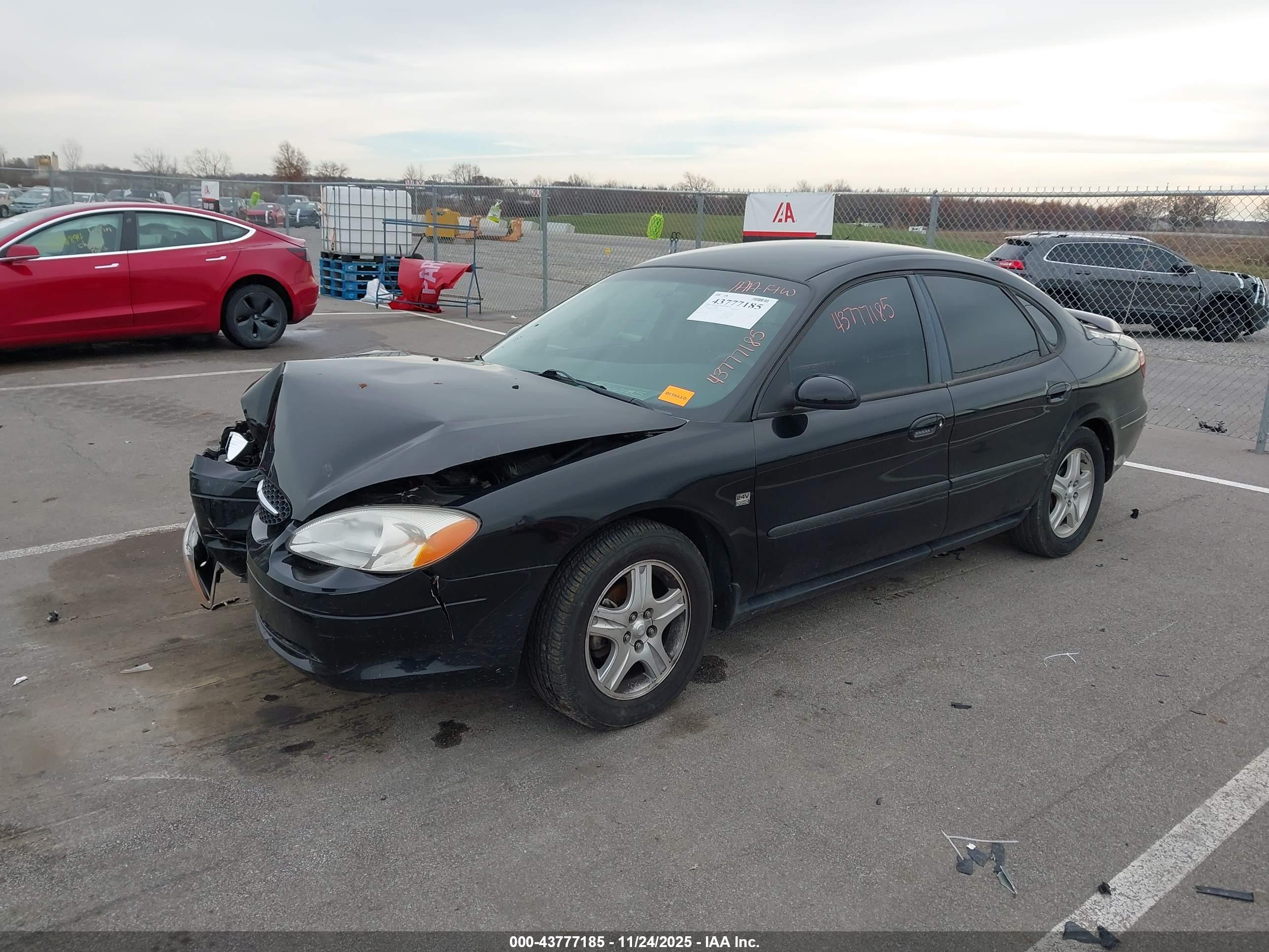 FORD TAURUS image 2