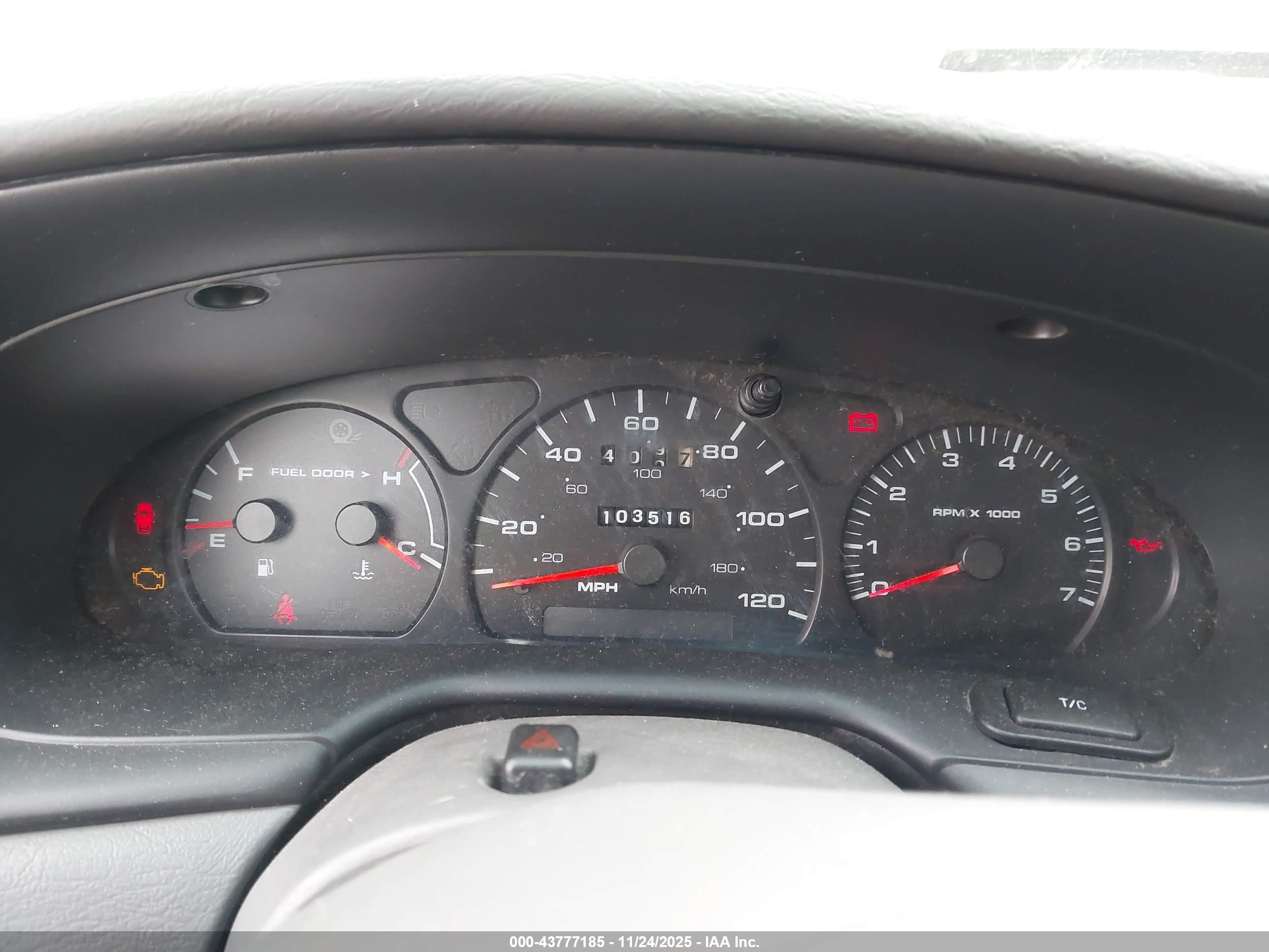 FORD TAURUS image 7