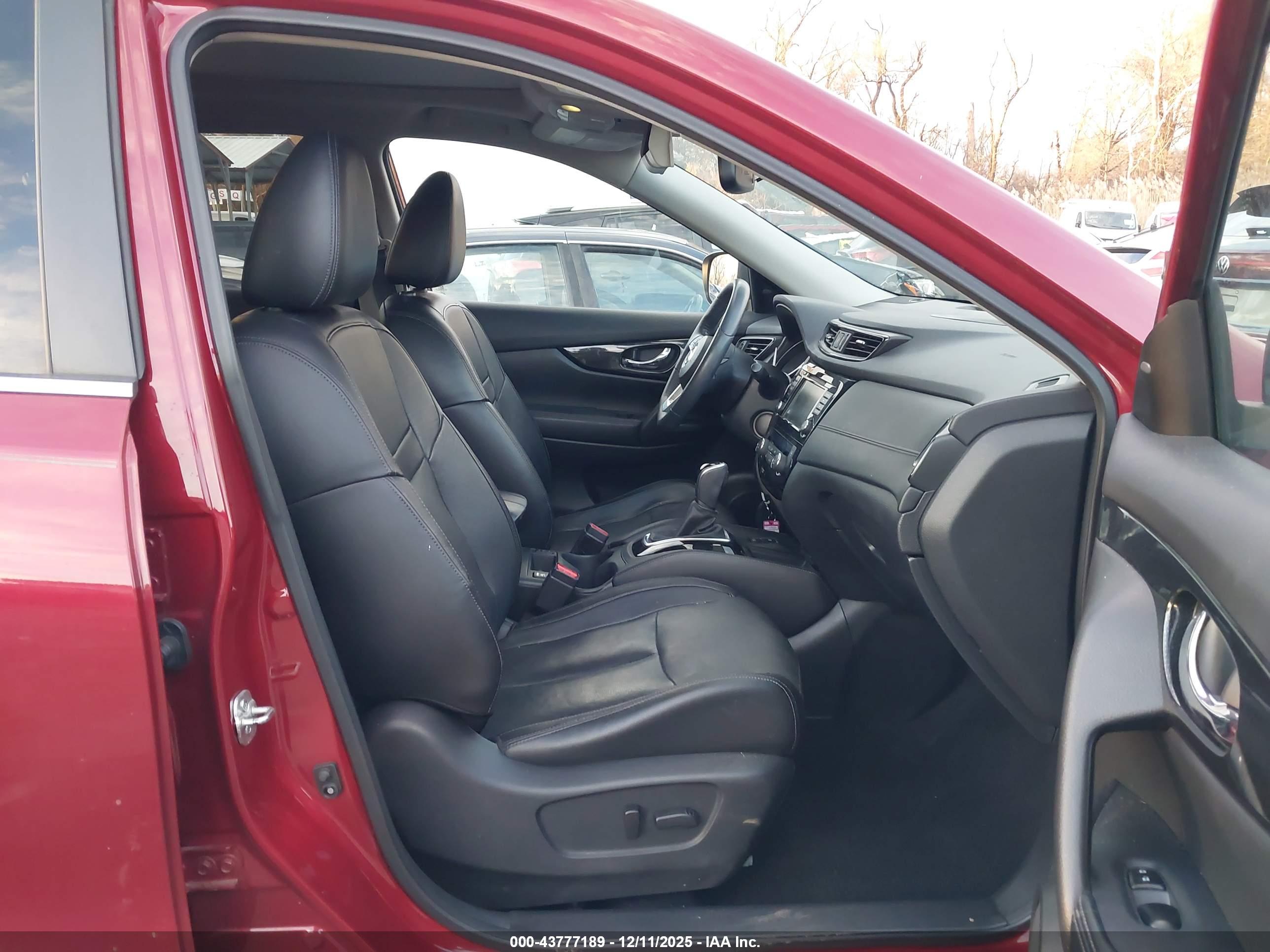 NISSAN ROGUE image 5