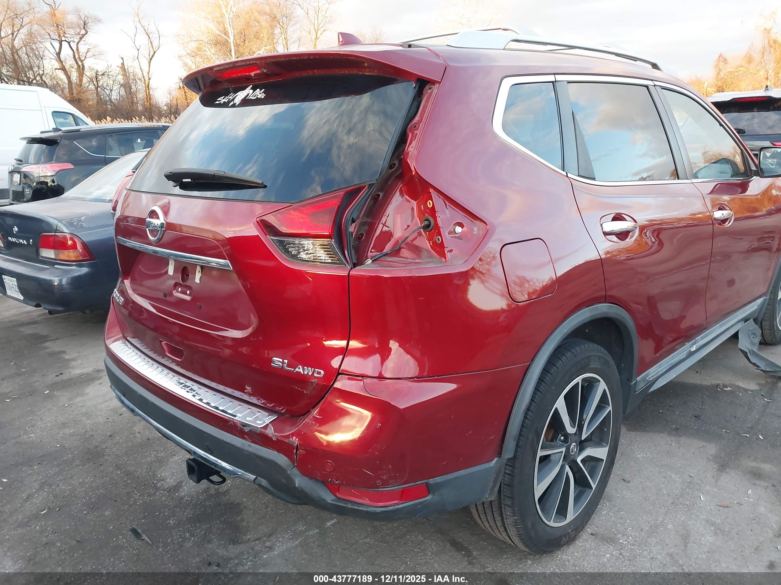 NISSAN ROGUE image 6