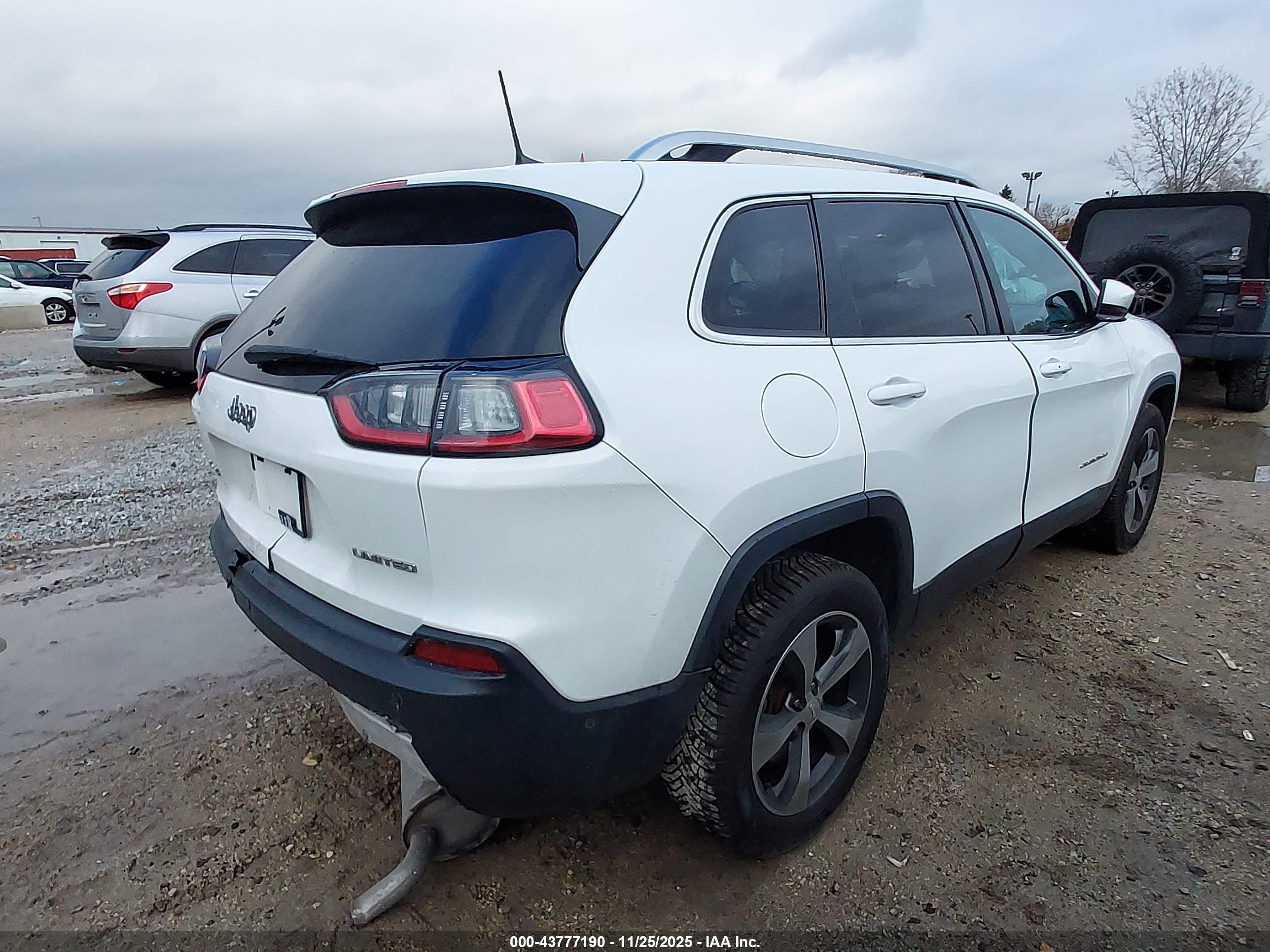 JEEP CHEROKEE image 4