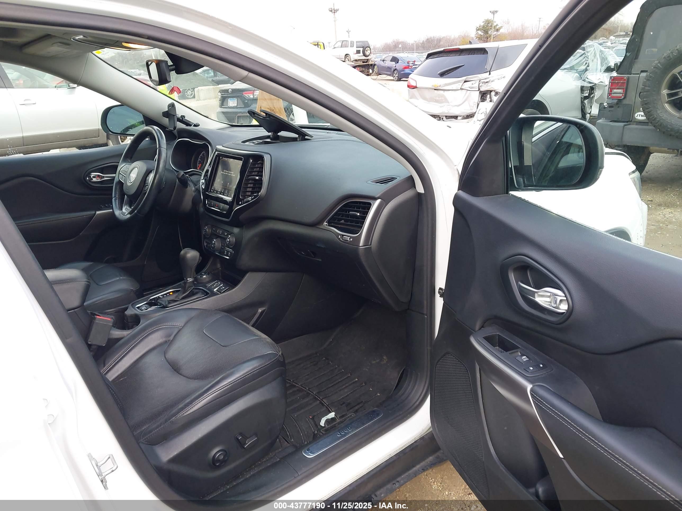 JEEP CHEROKEE image 5