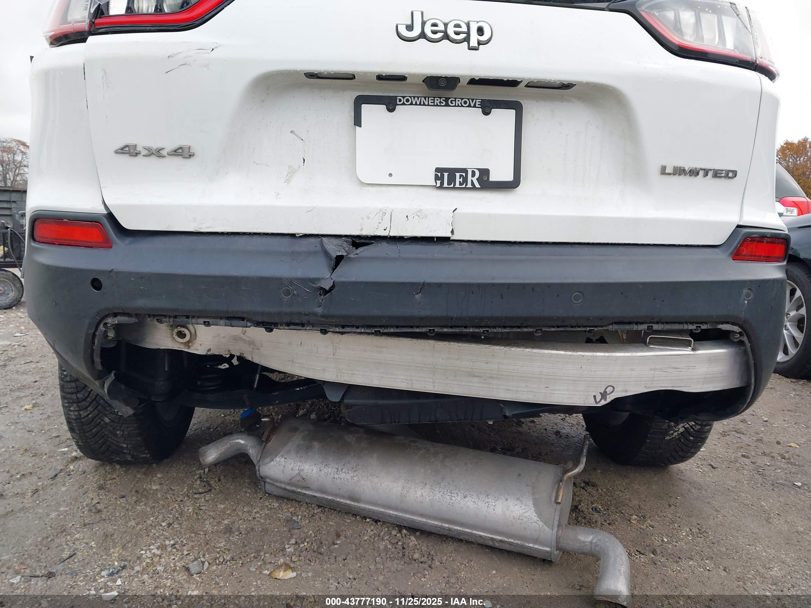 JEEP CHEROKEE image 6