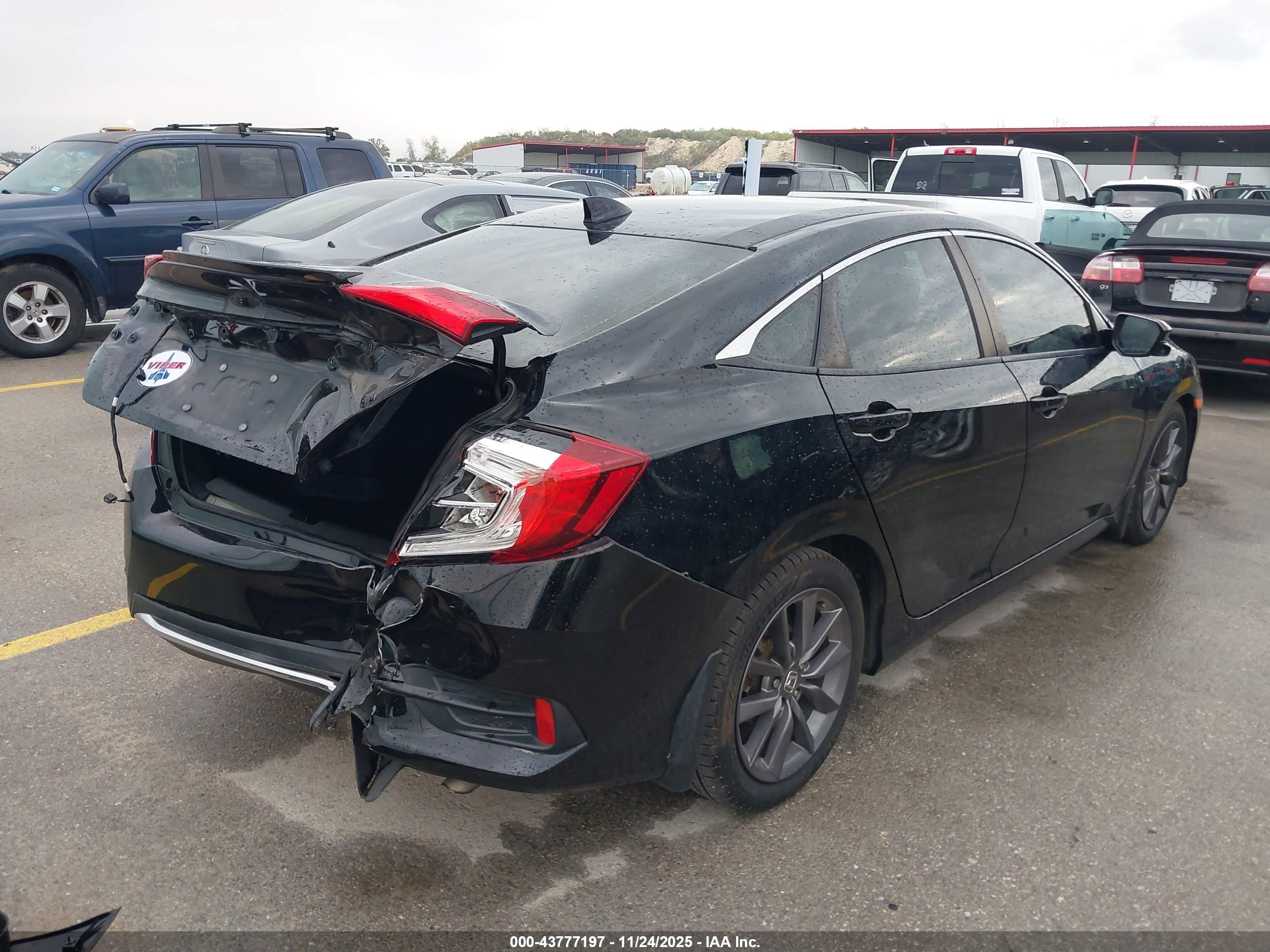 HONDA CIVIC image 4