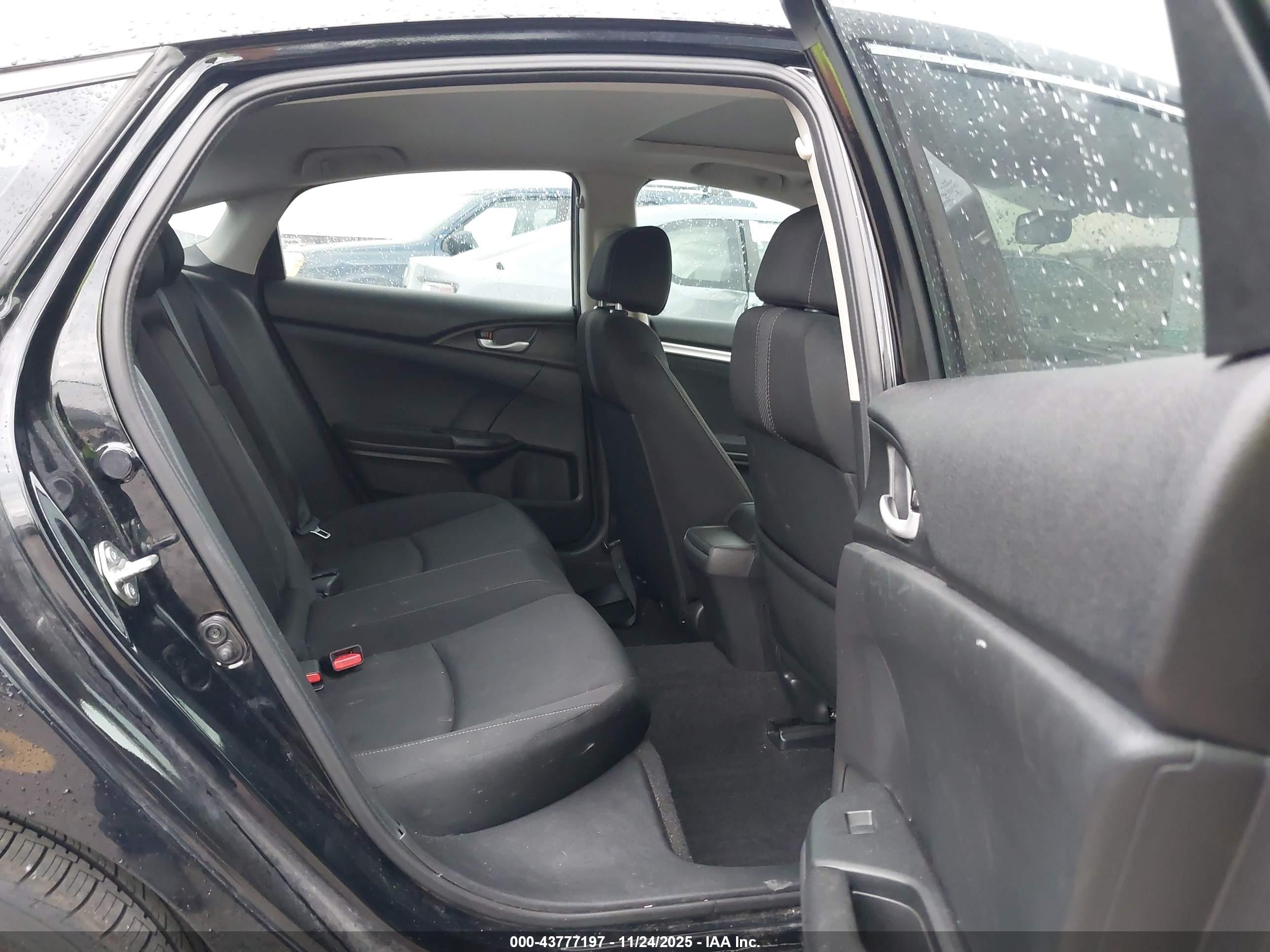 HONDA CIVIC image 8