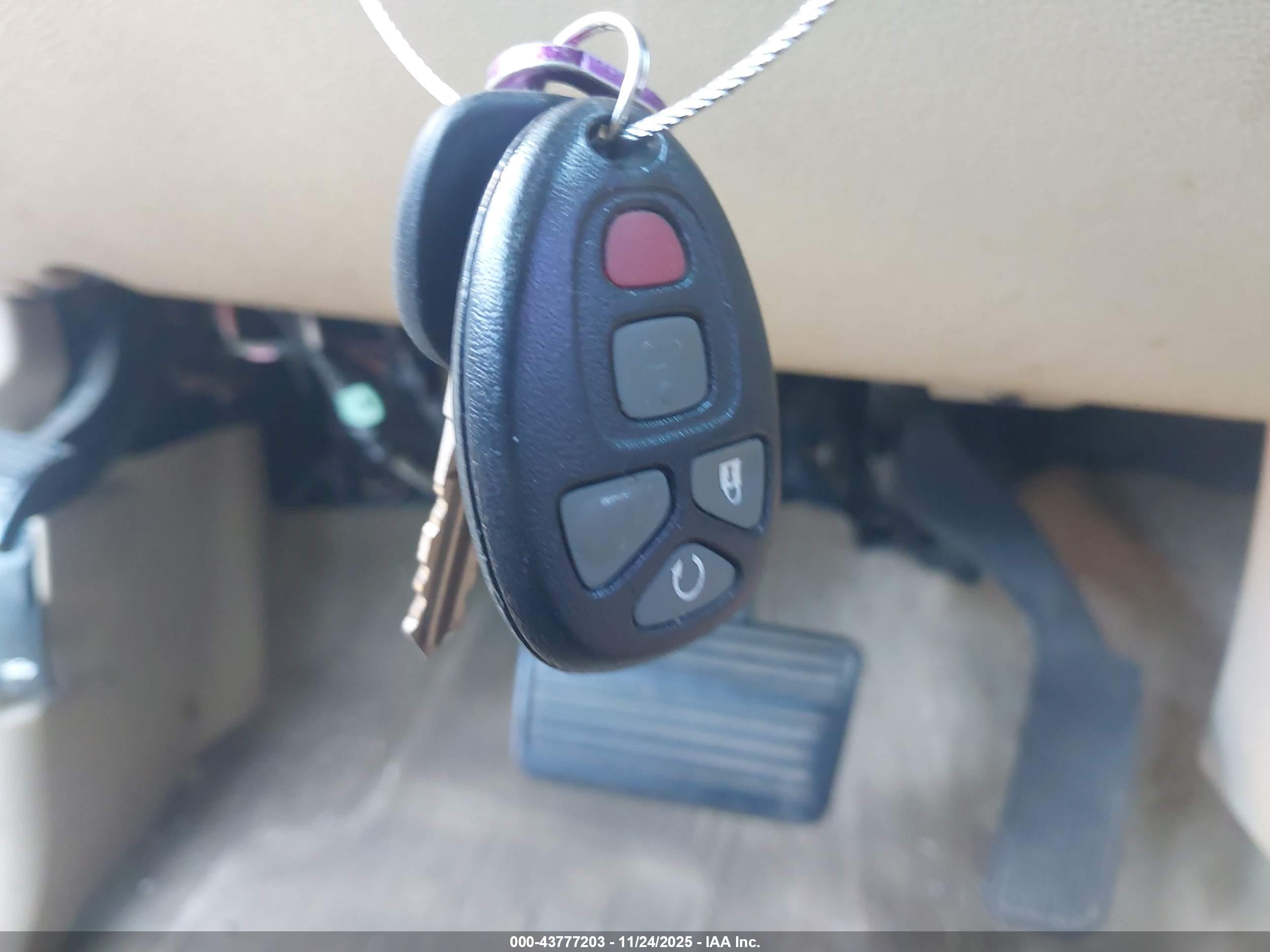 GMC YUKON image 11