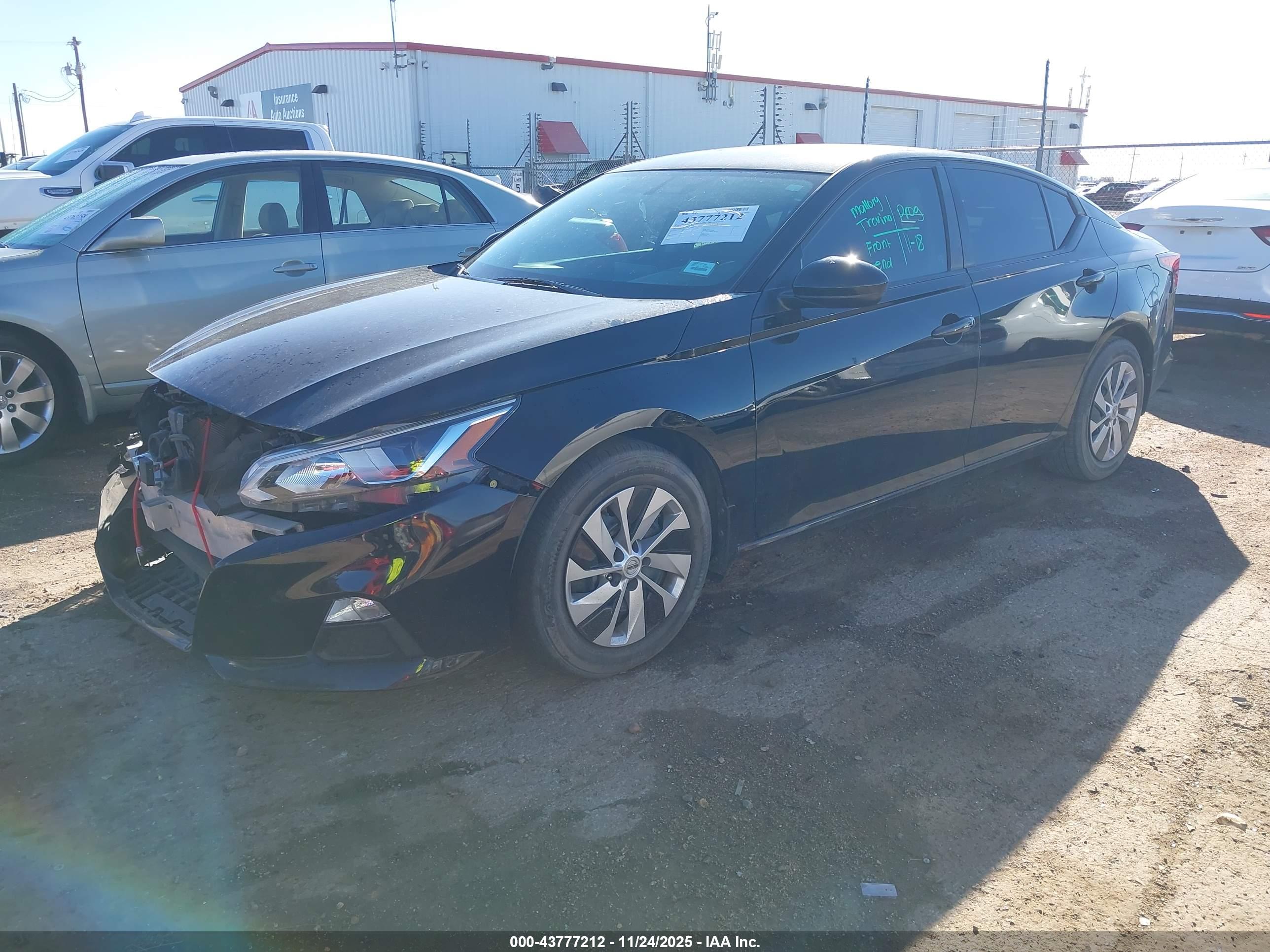 NISSAN ALTIMA image 2