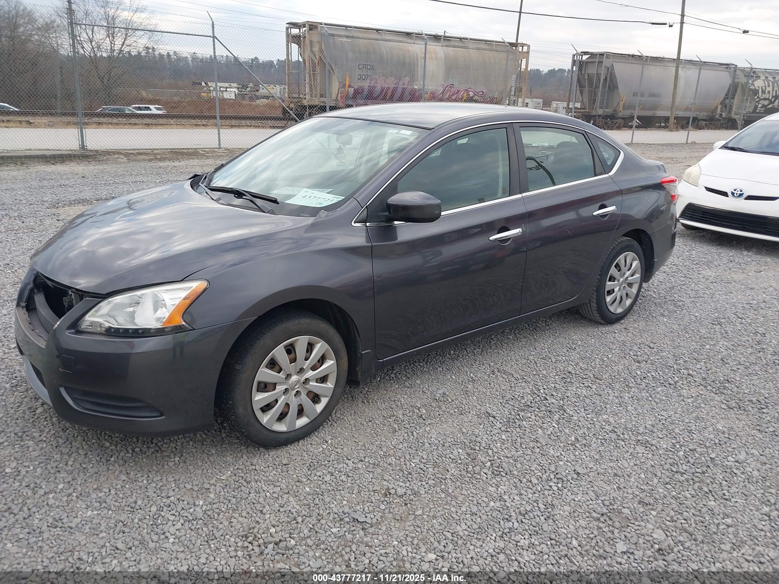 NISSAN SENTRA image 2