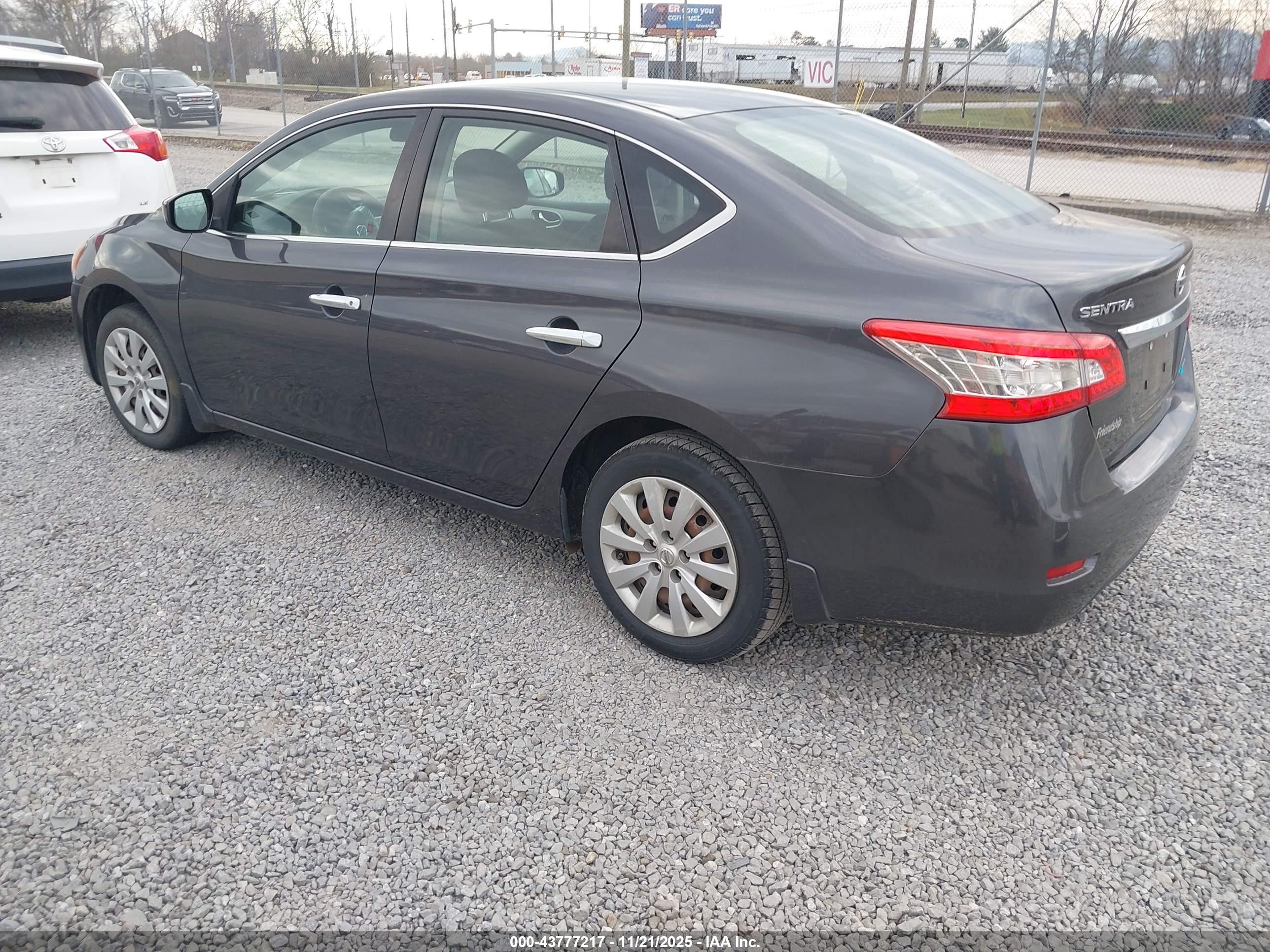 NISSAN SENTRA image 3