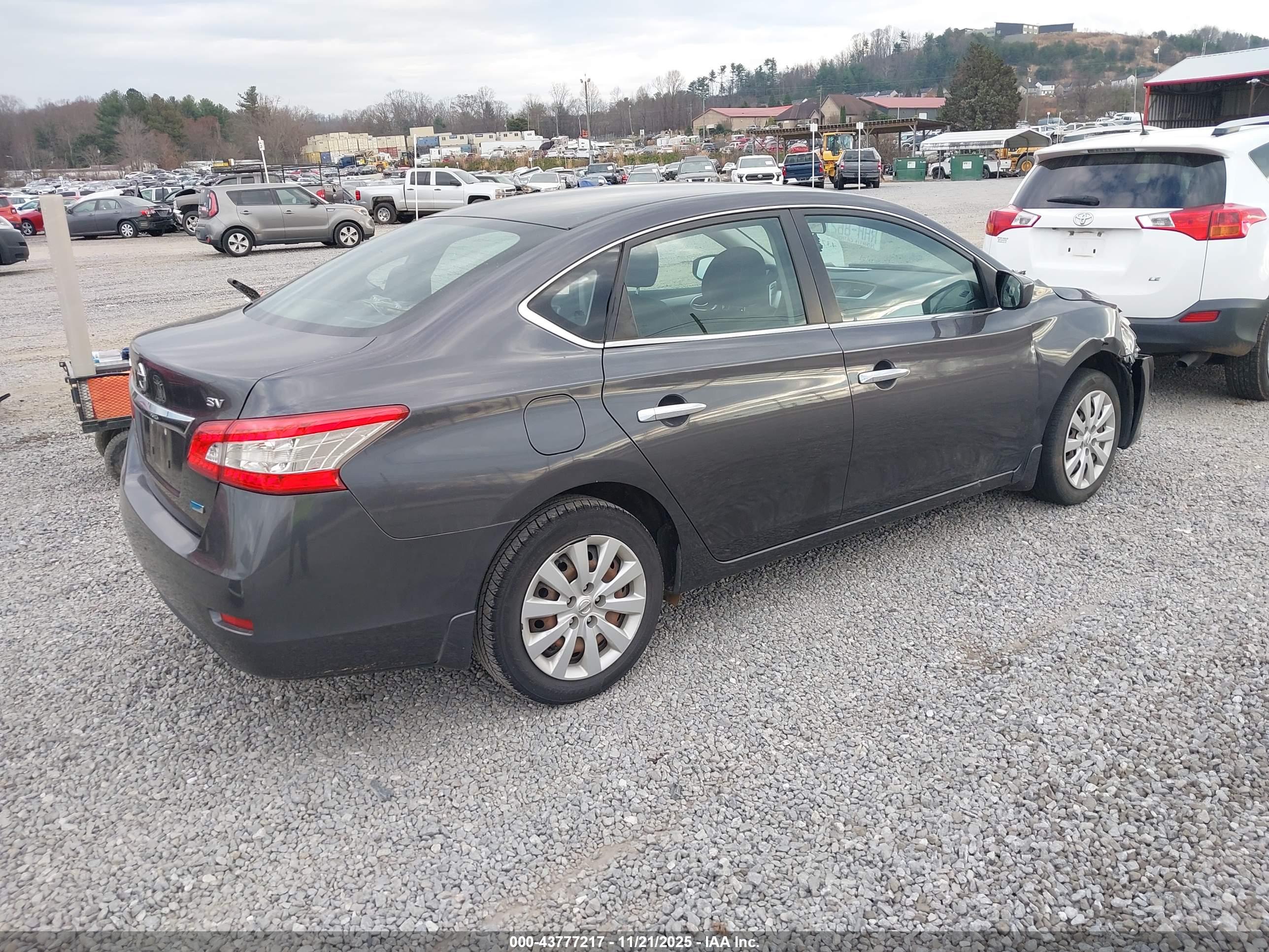 NISSAN SENTRA image 4