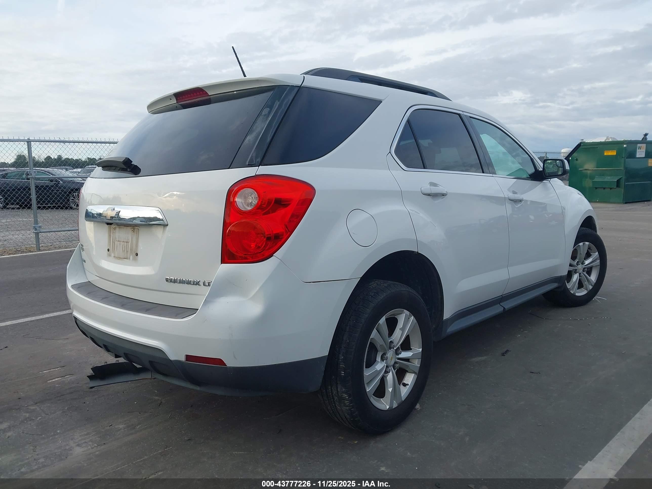 CHEVROLET EQUINOX image 4