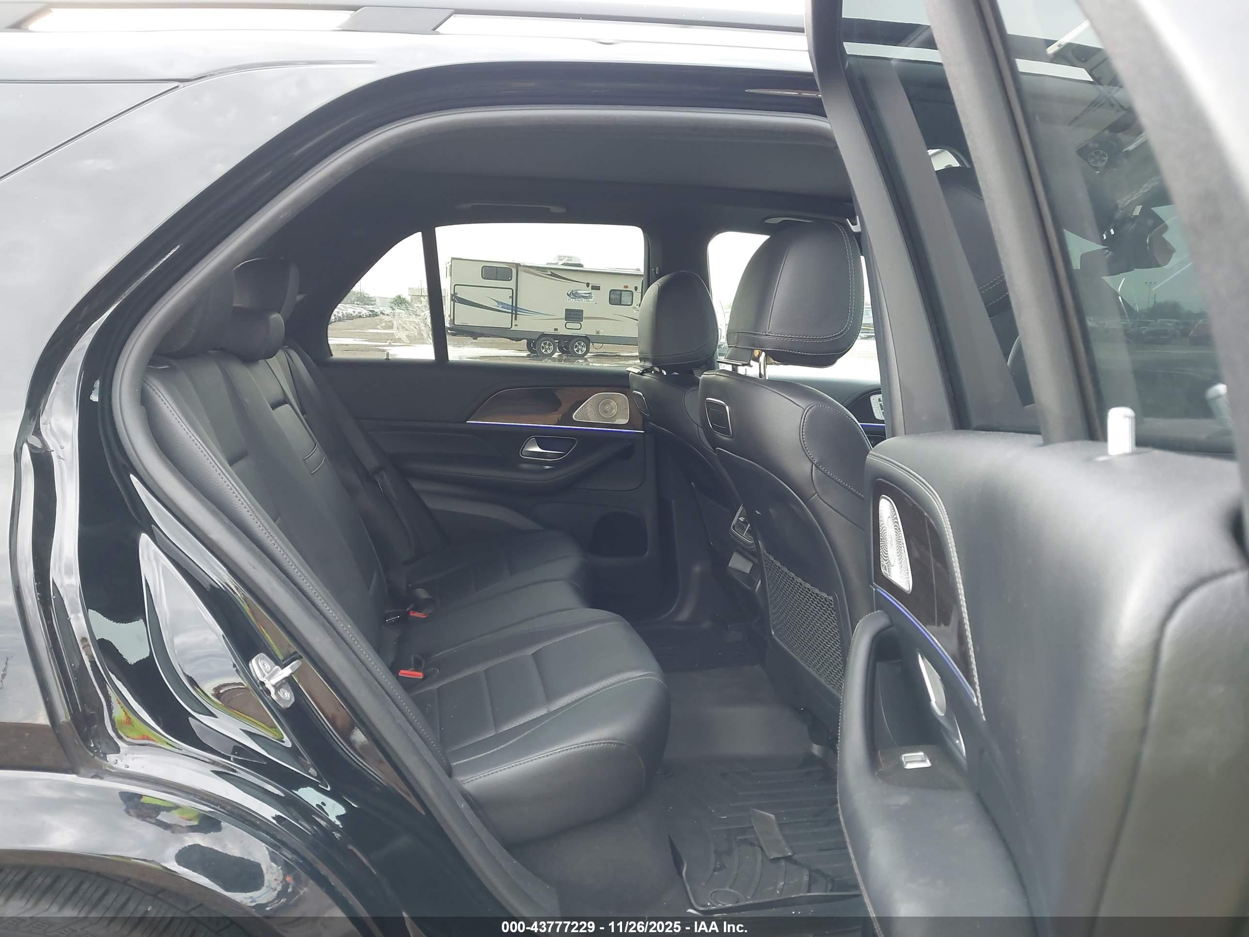 MERCEDES-BENZ GLE image 8