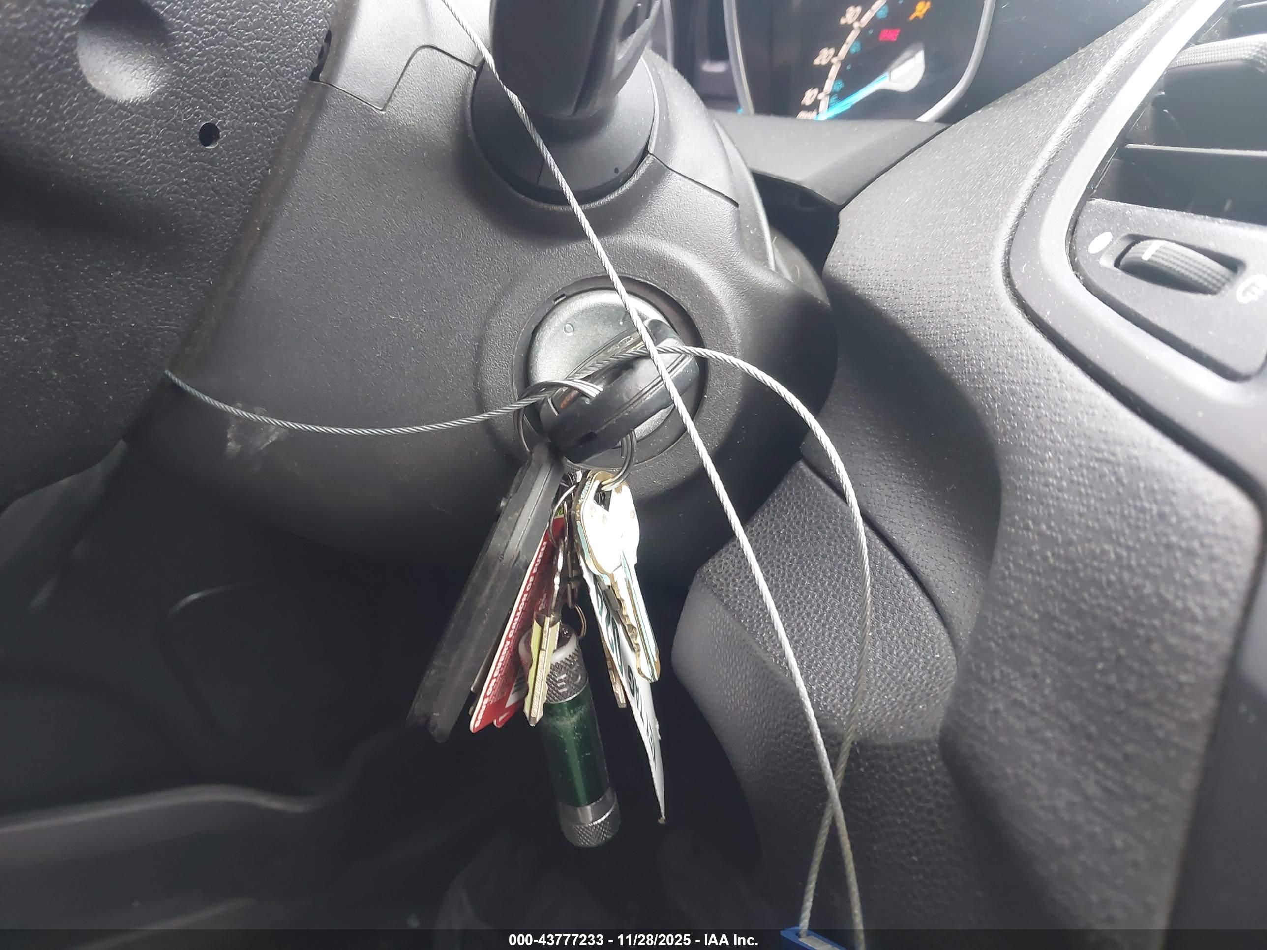 FORD FIESTA image 11