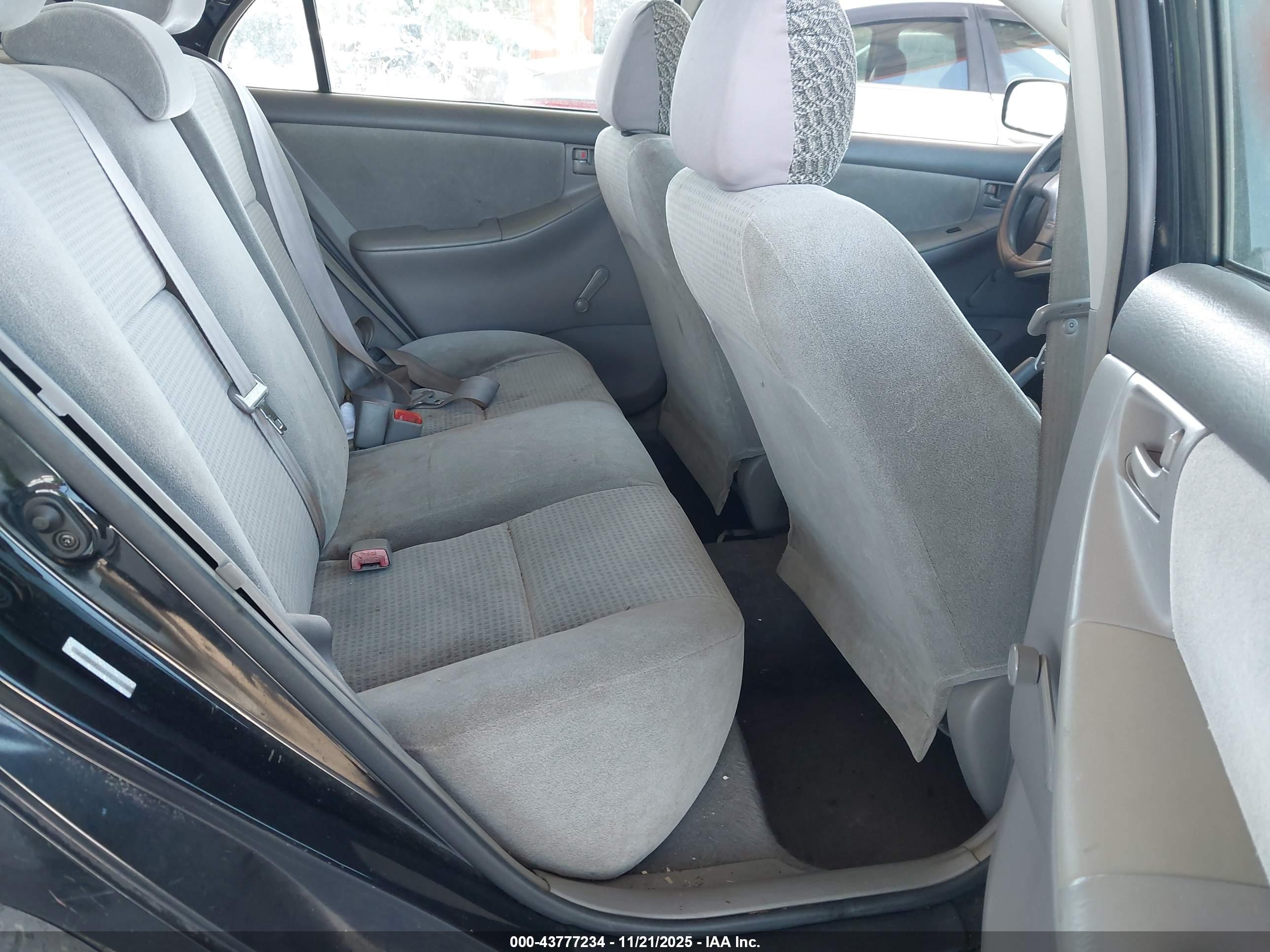 TOYOTA COROLLA image 8