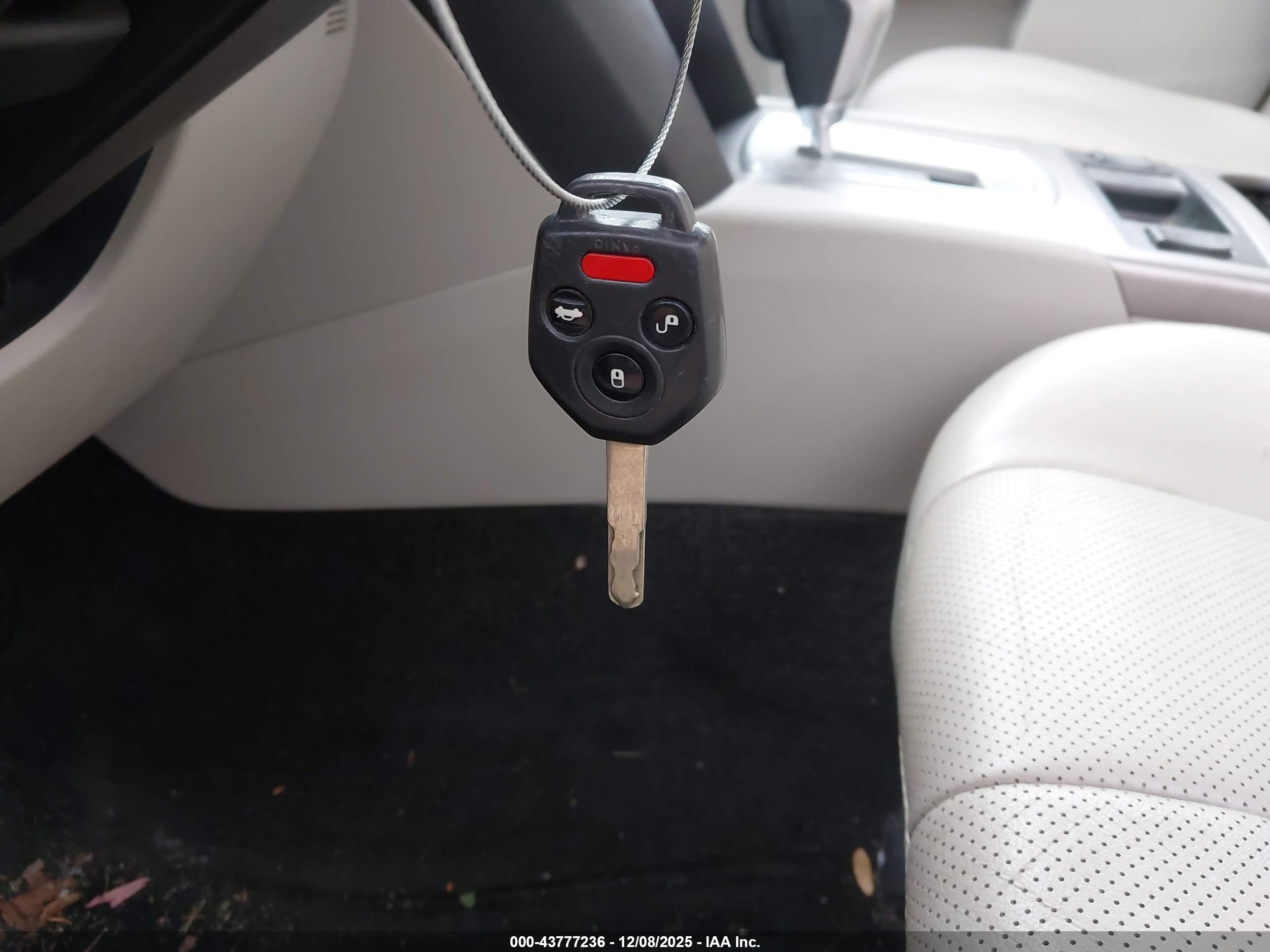 SUBARU OUTBACK image 11