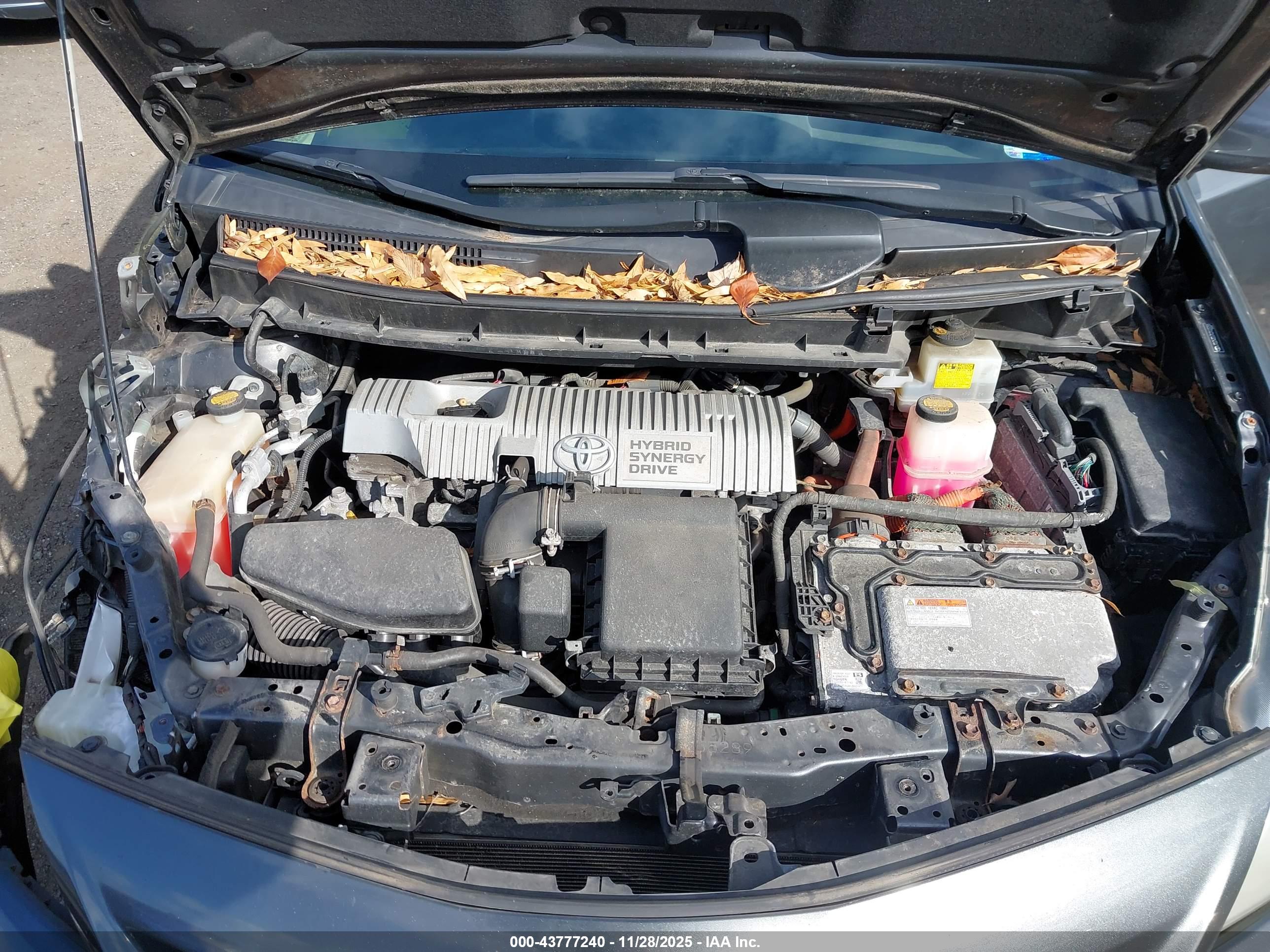 TOYOTA PRIUS image 10