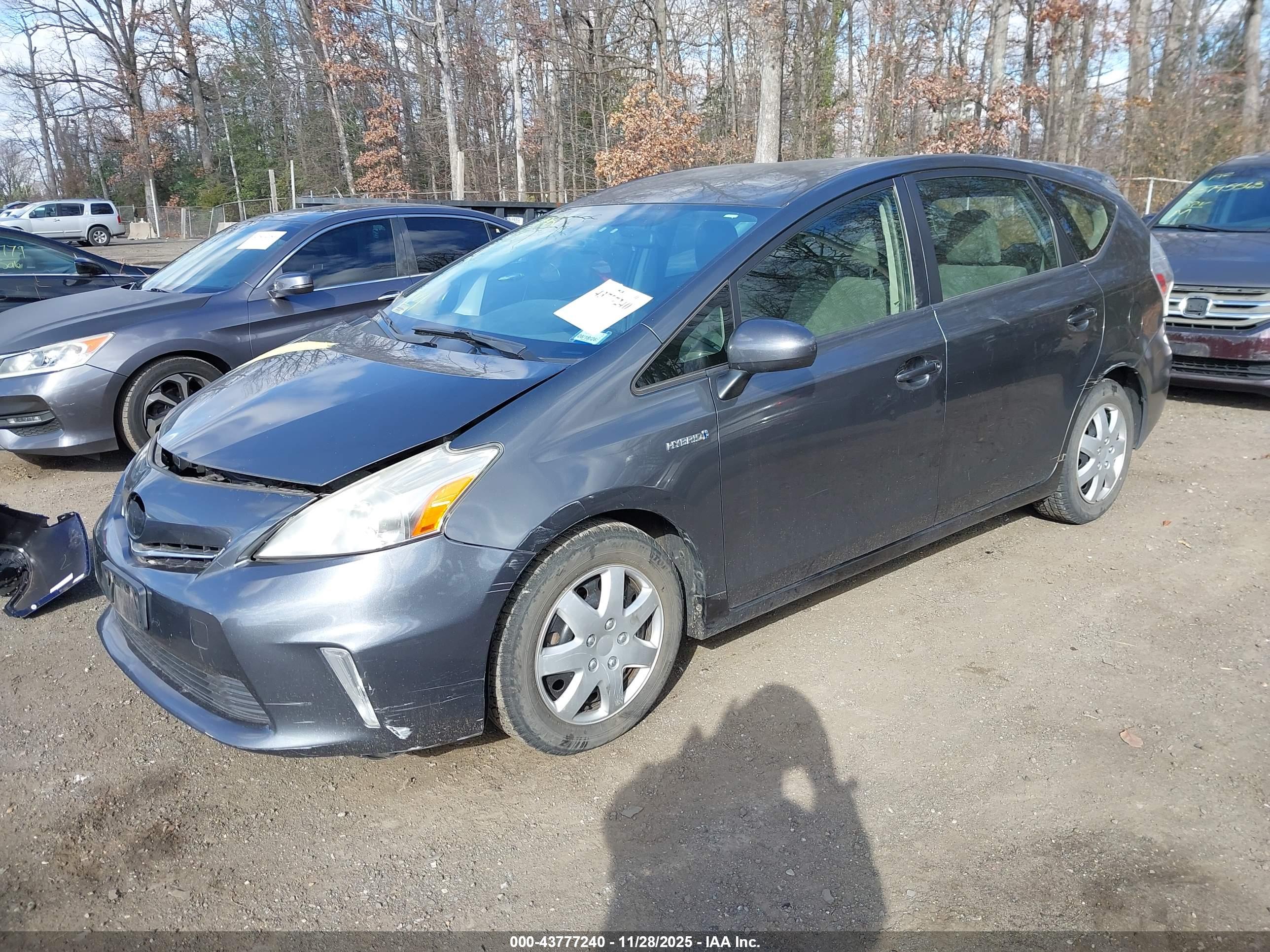 TOYOTA PRIUS image 2