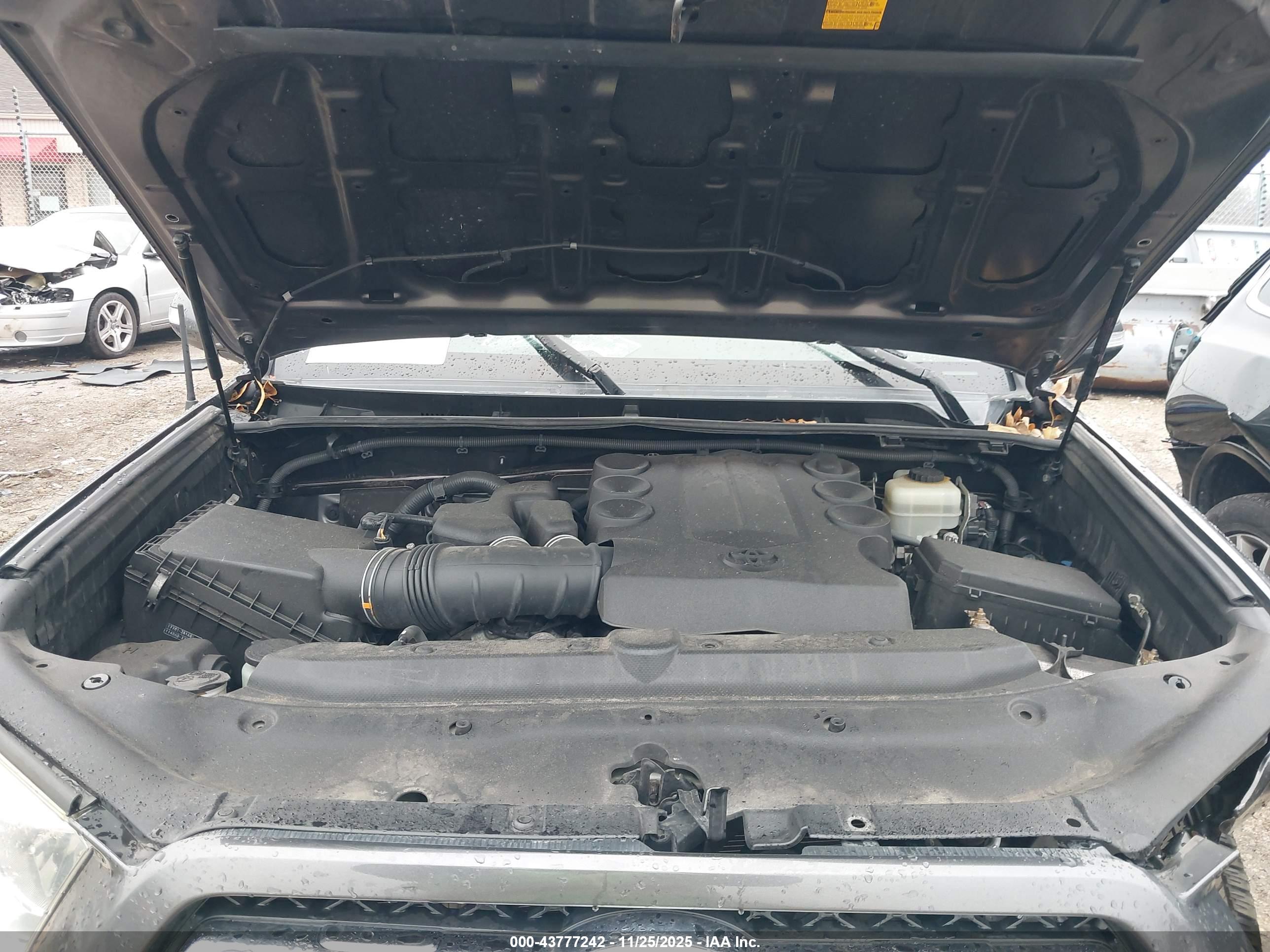TOYOTA 4RUNNER image 10
