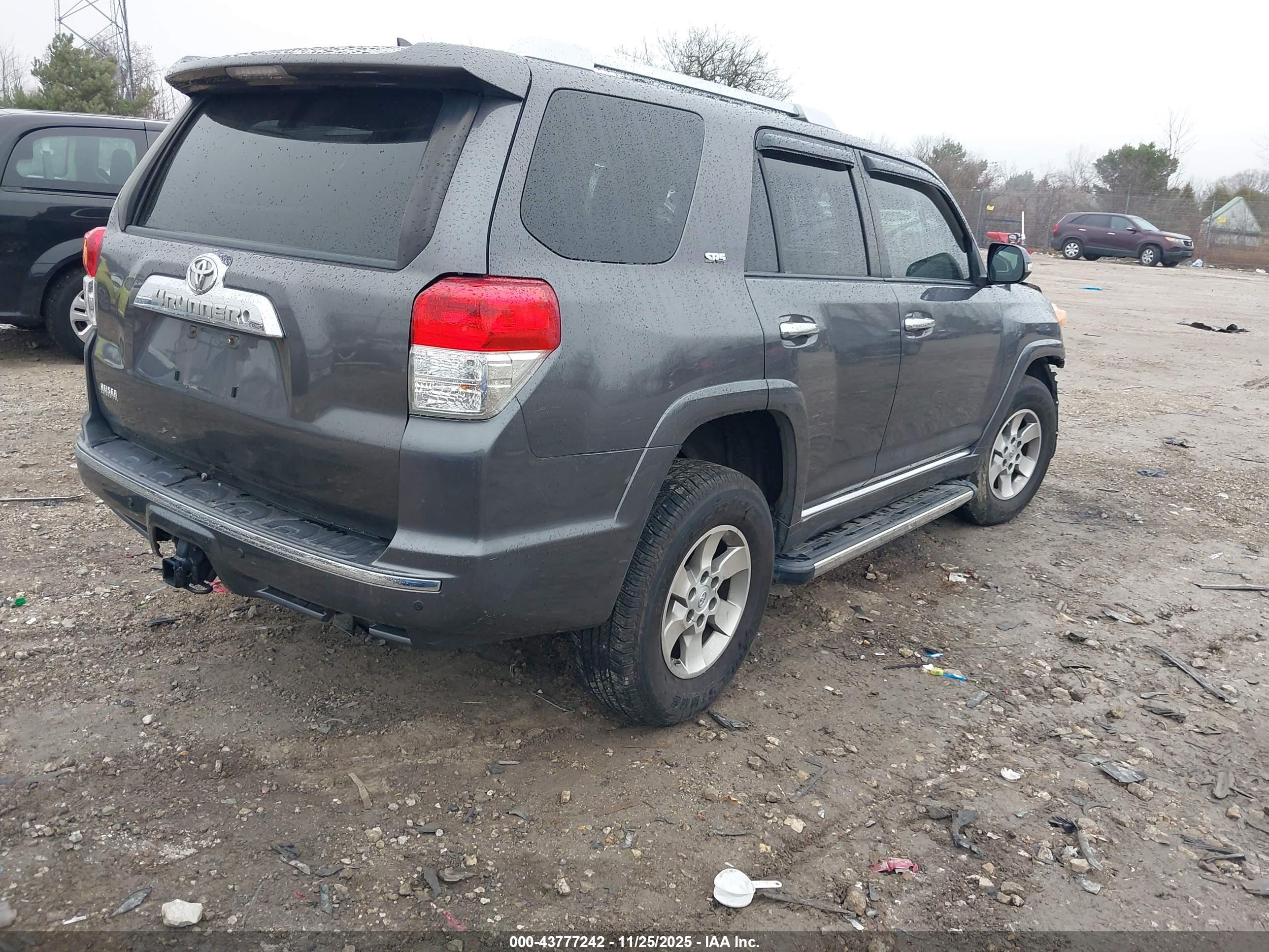 TOYOTA 4RUNNER image 4