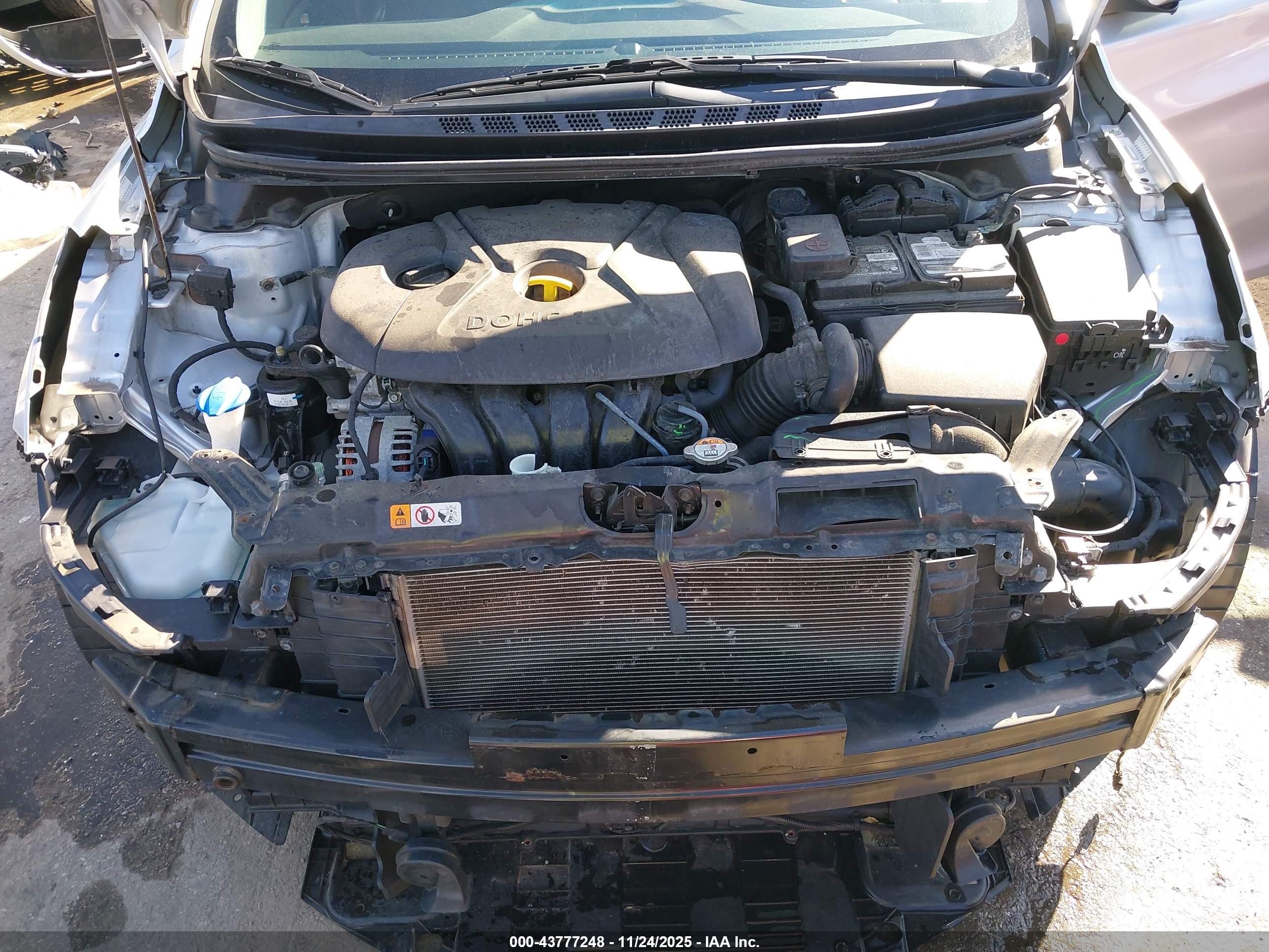 HYUNDAI ELANTRA image 10