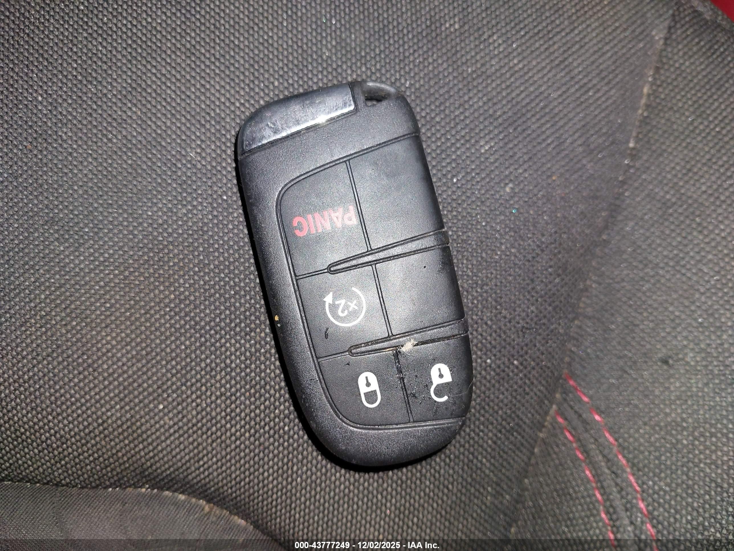 JEEP RENEGADE image 11