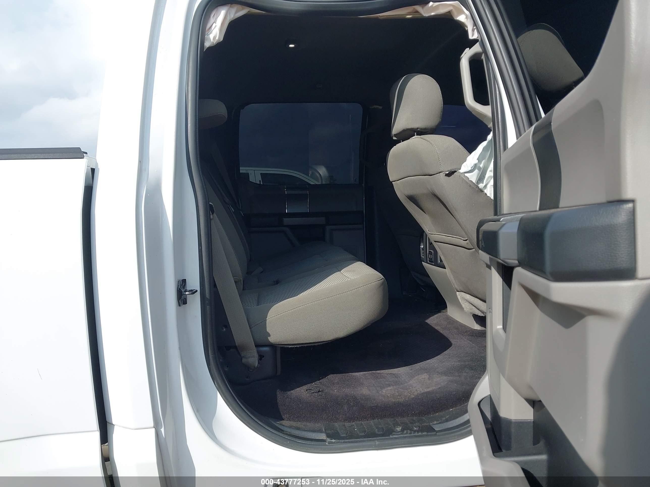 FORD F-150 image 8