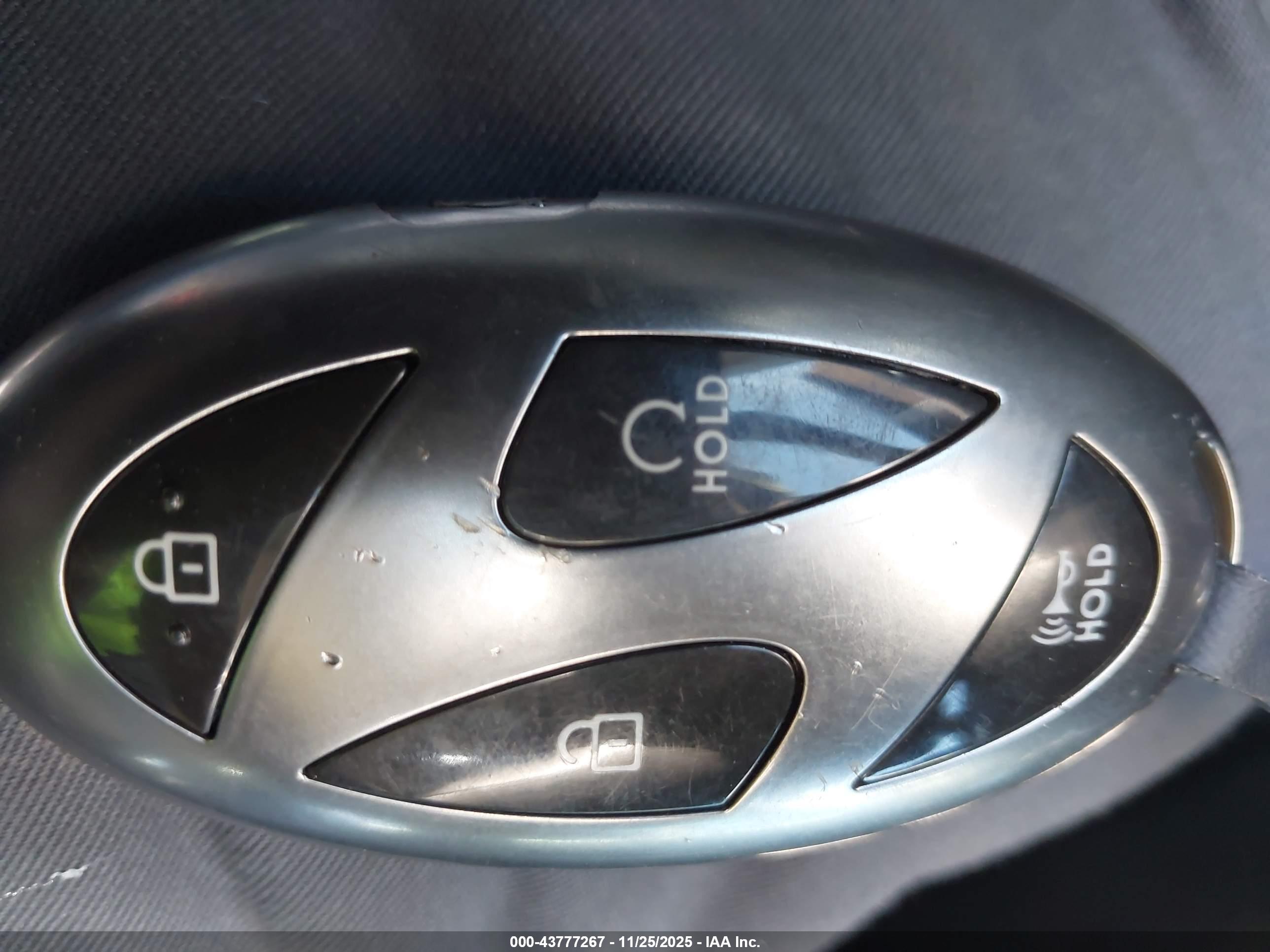 HYUNDAI SONATA image 11