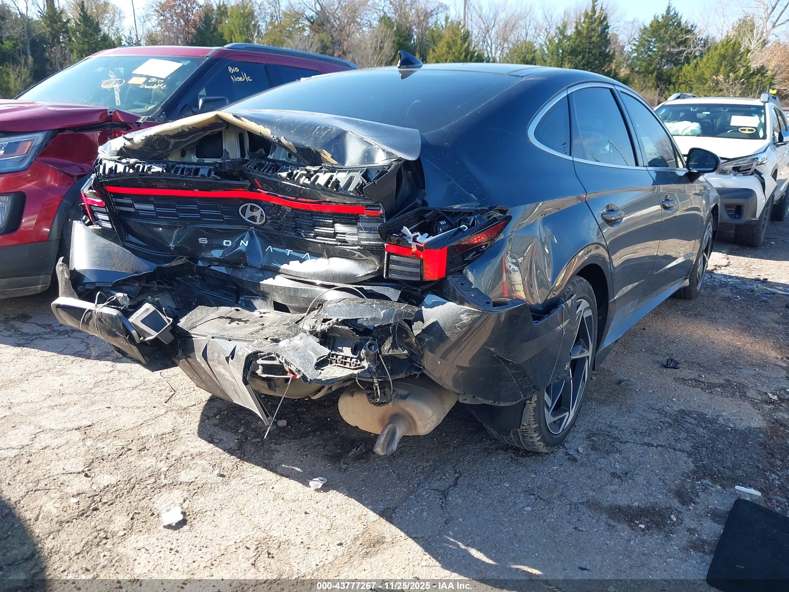 HYUNDAI SONATA image 4