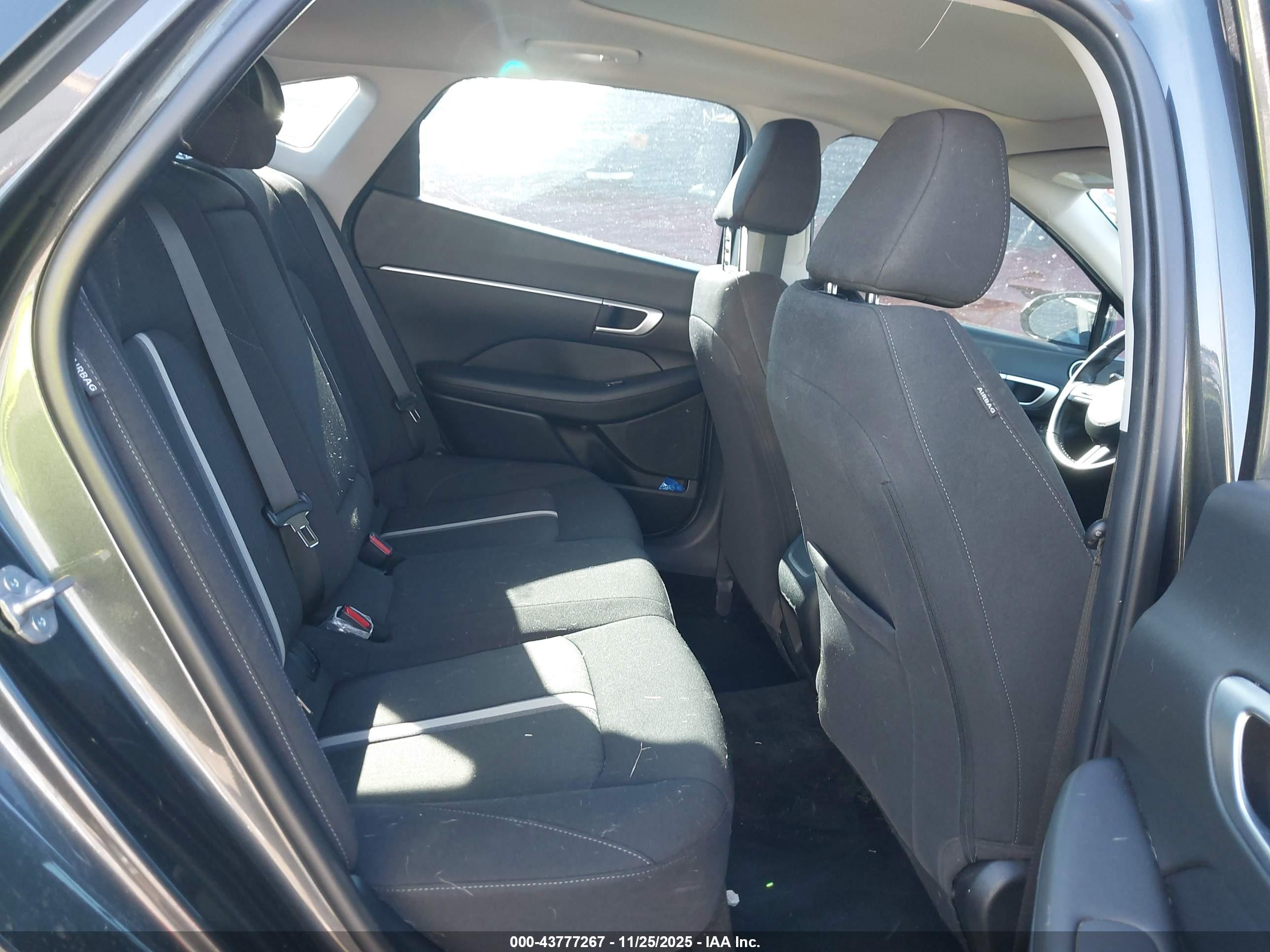 HYUNDAI SONATA image 8