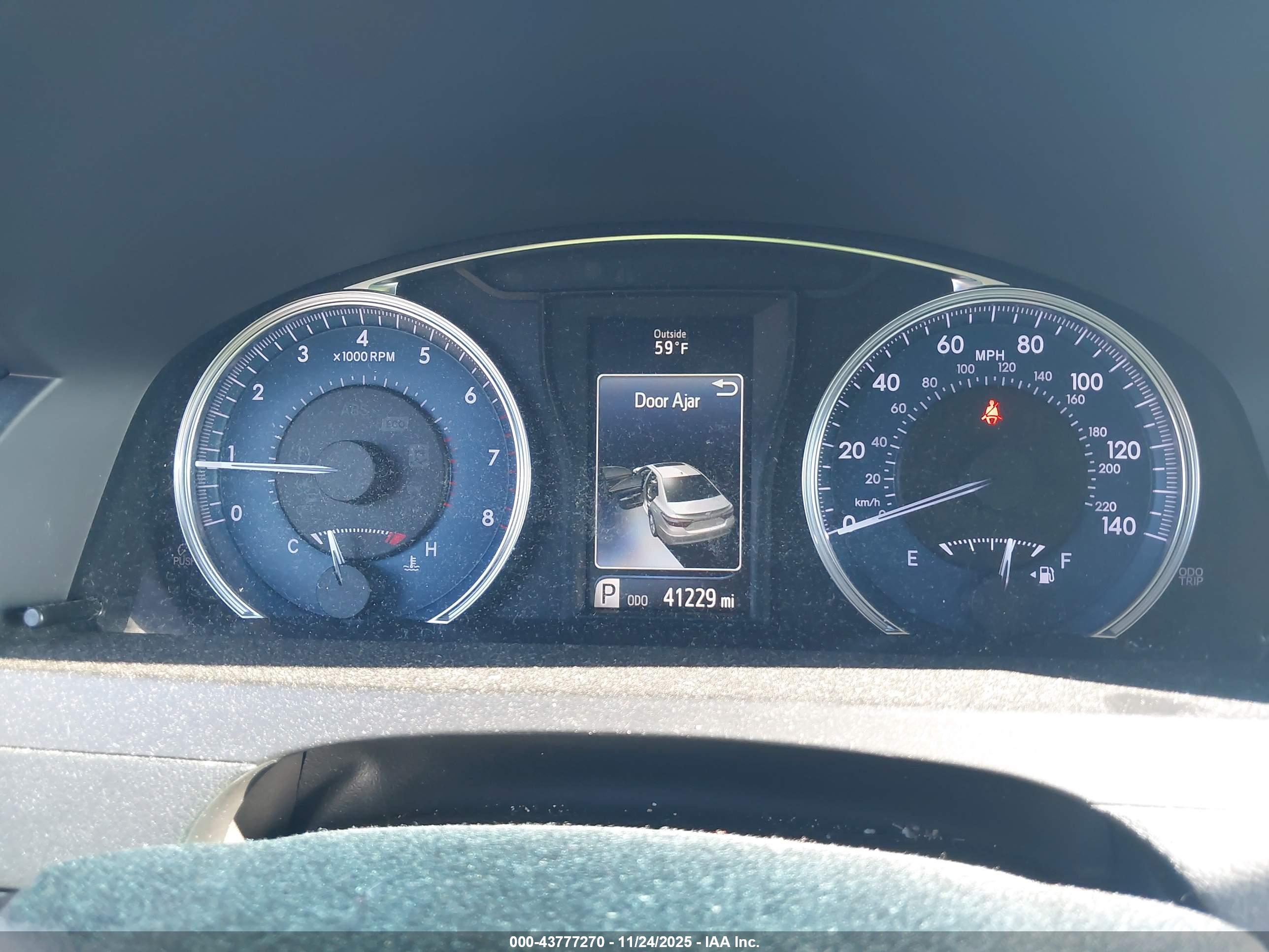 TOYOTA CAMRY image 7