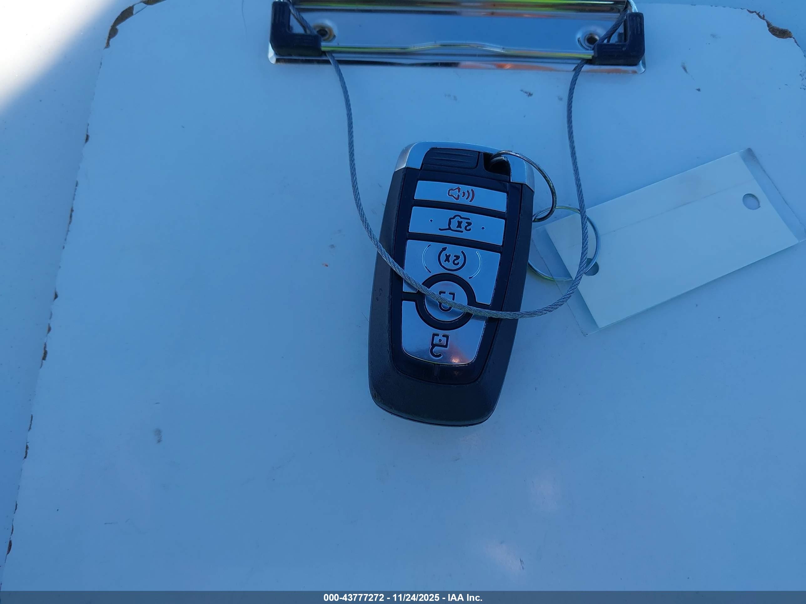 FORD ESCAPE image 11