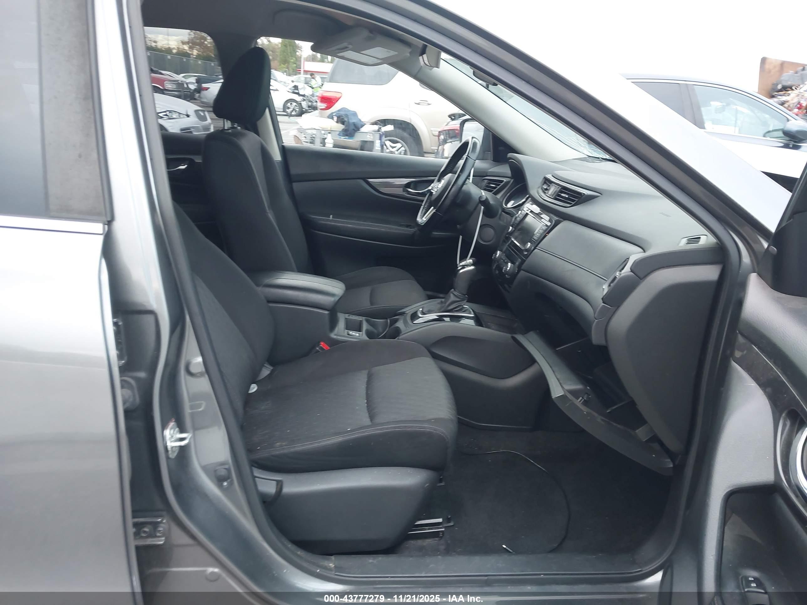 NISSAN ROGUE image 5