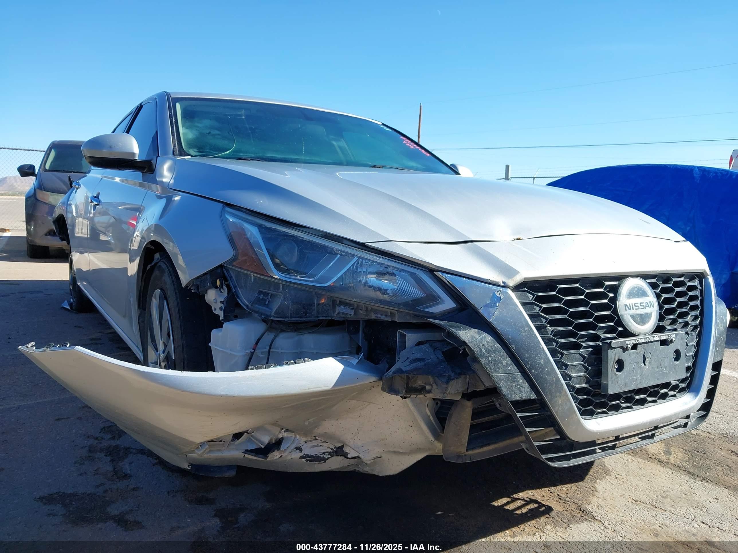 NISSAN ALTIMA image 6