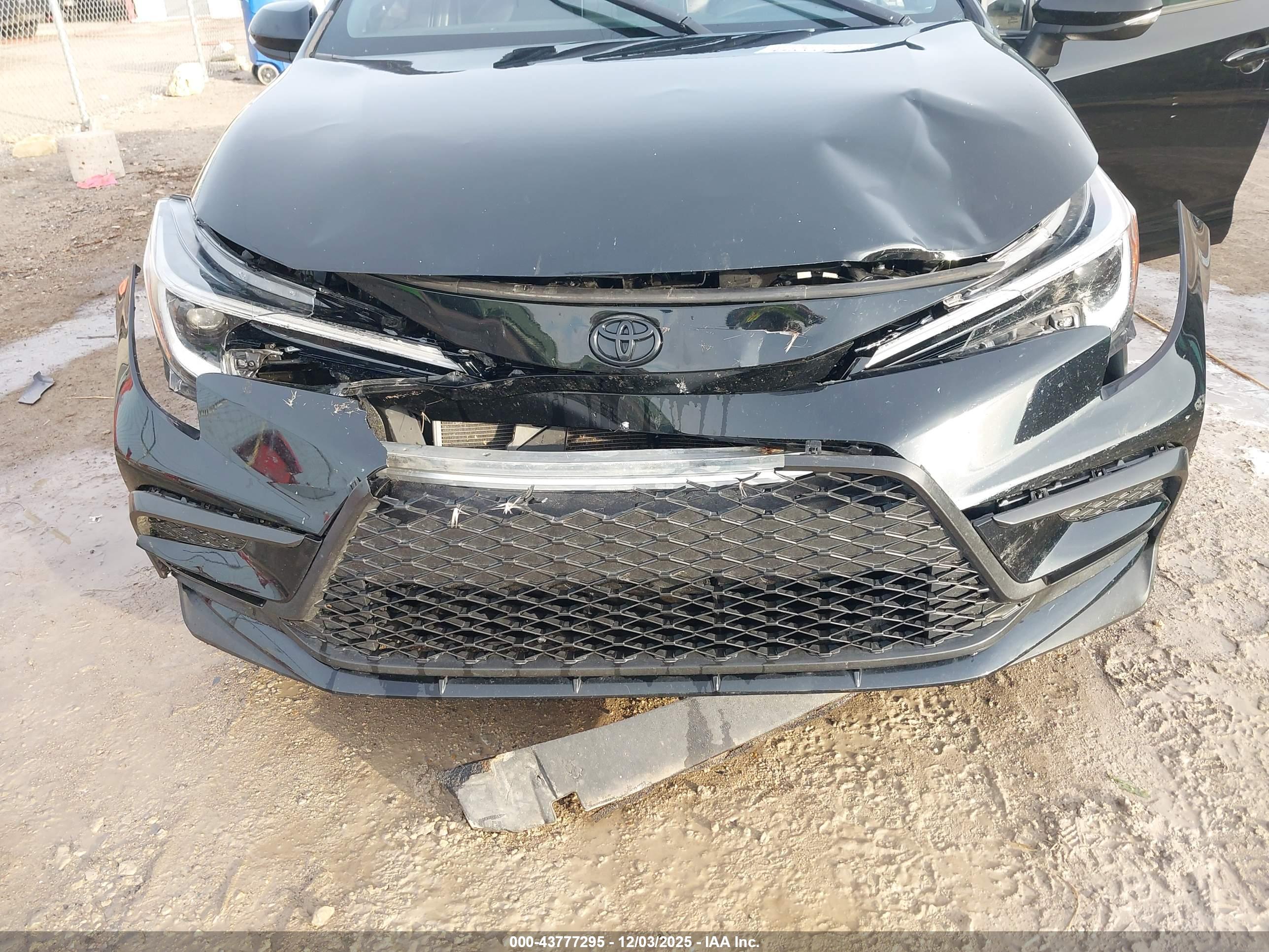 TOYOTA COROLLA image 6