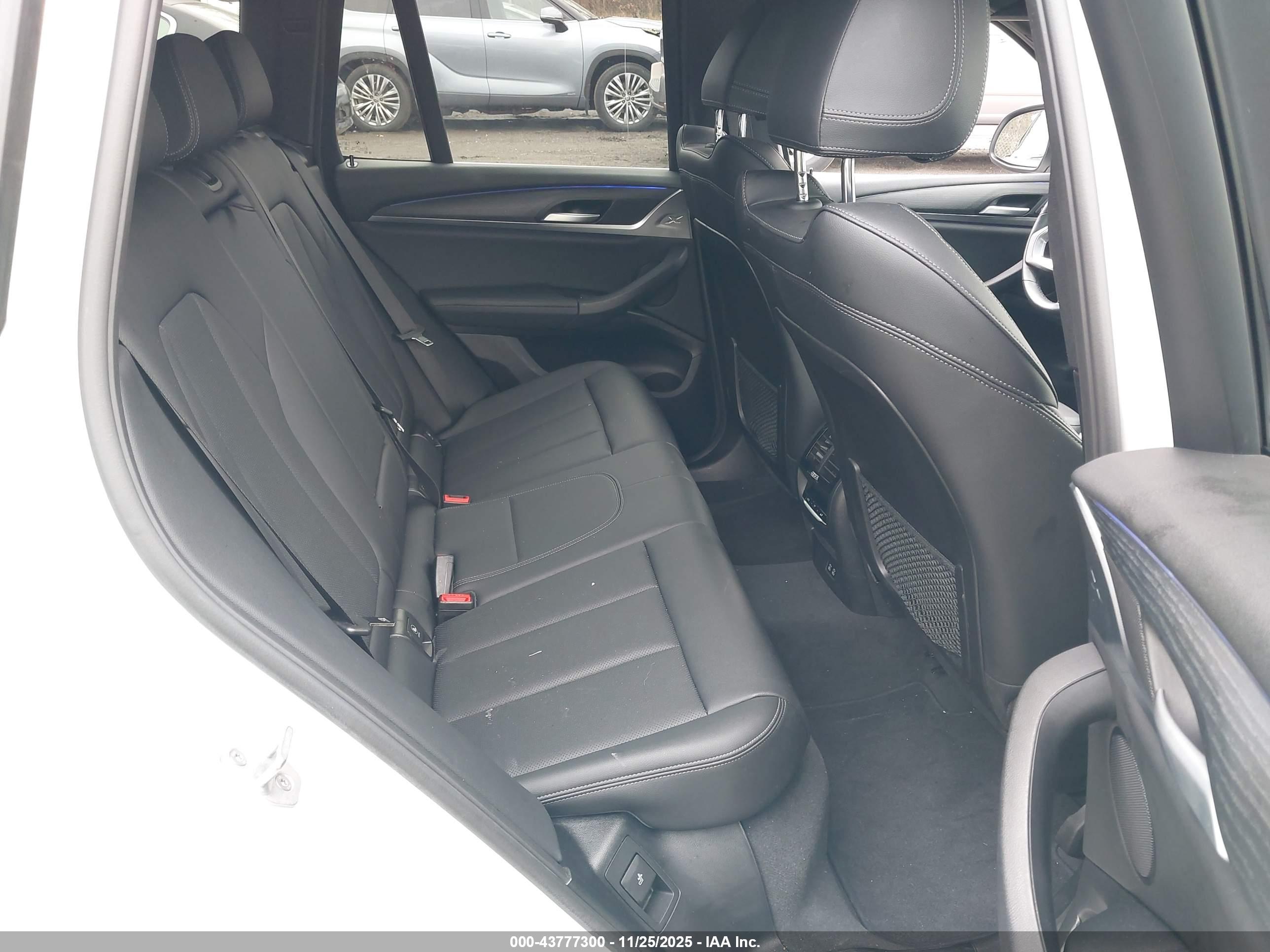 BMW X3 image 8