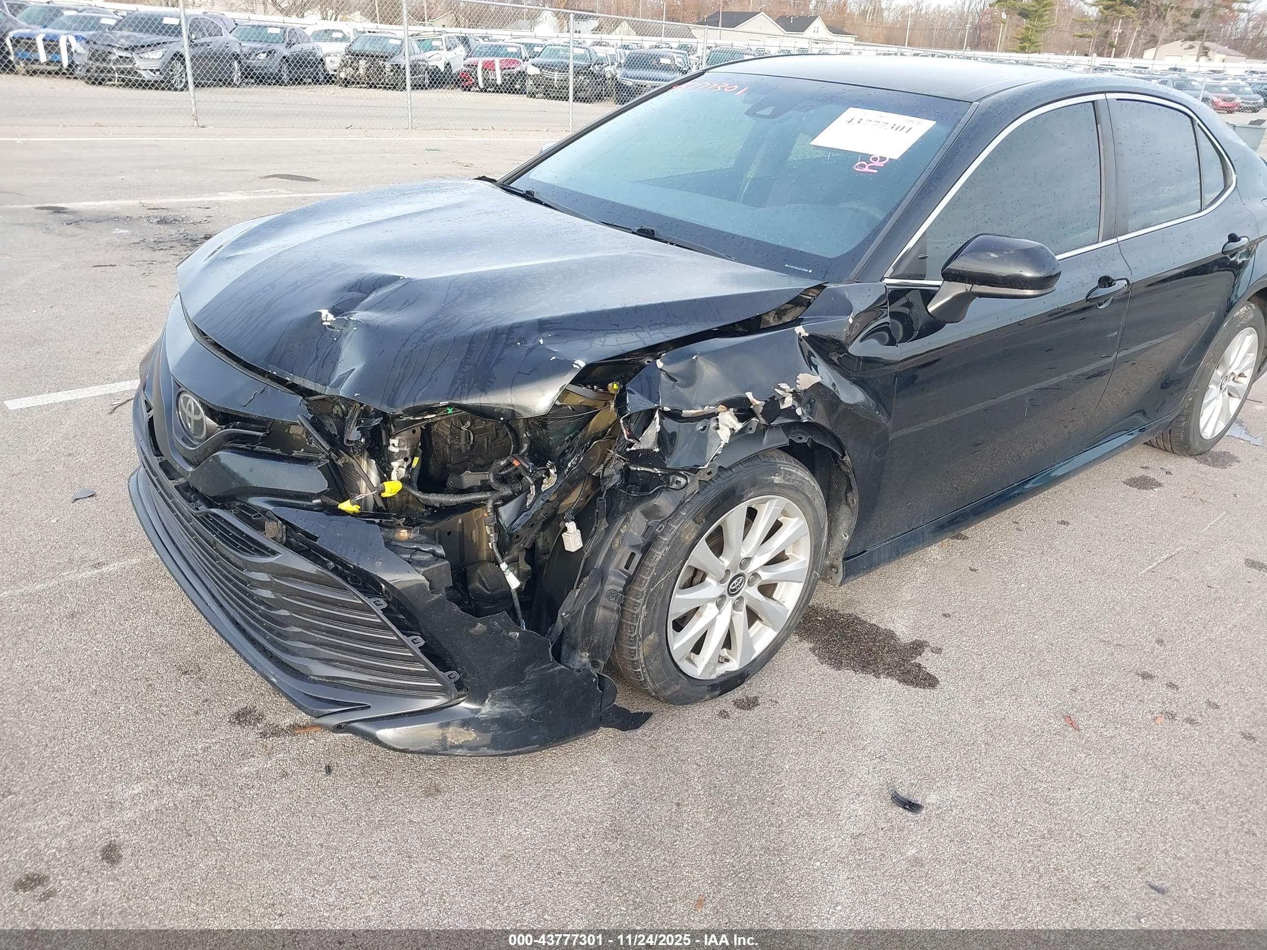 TOYOTA CAMRY image 6