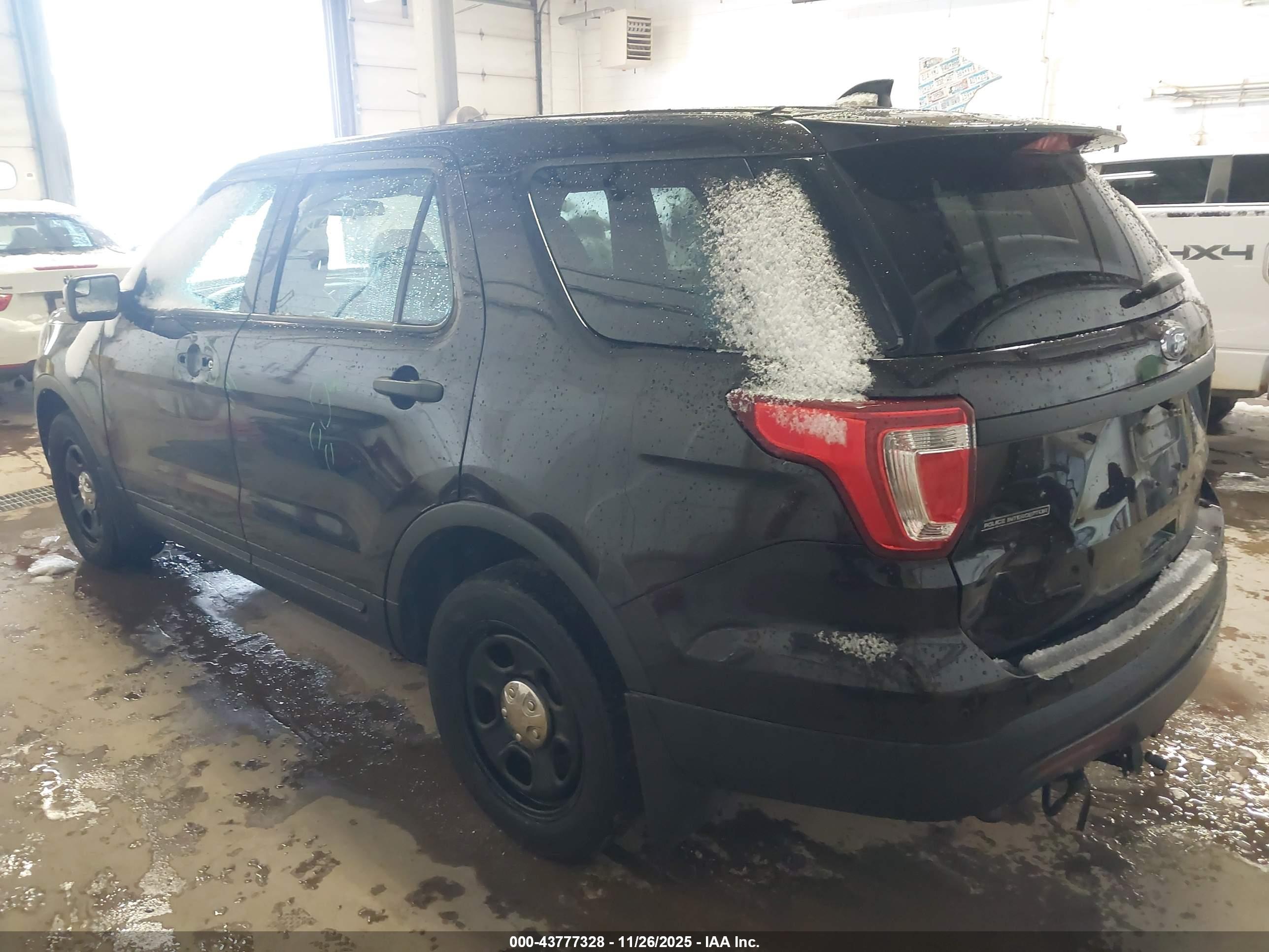 FORD UTILITY image 3