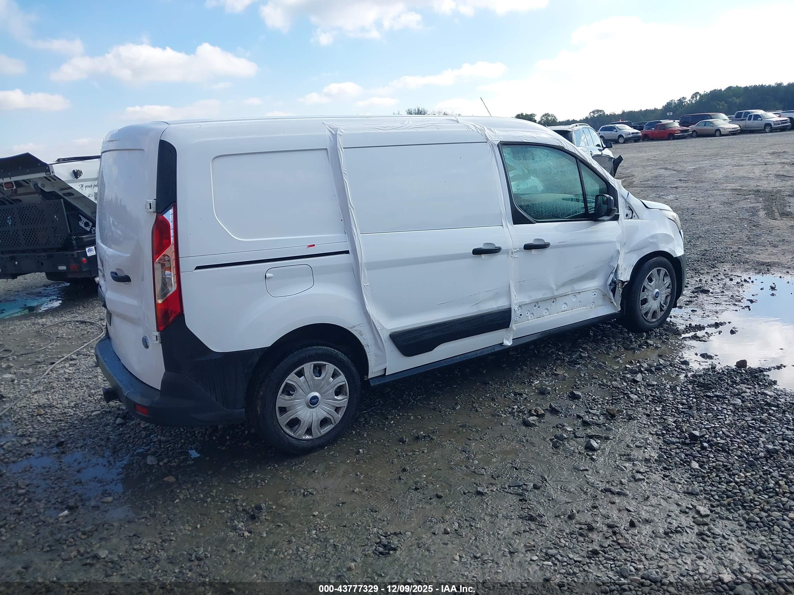 FORD TRANSIT image 4