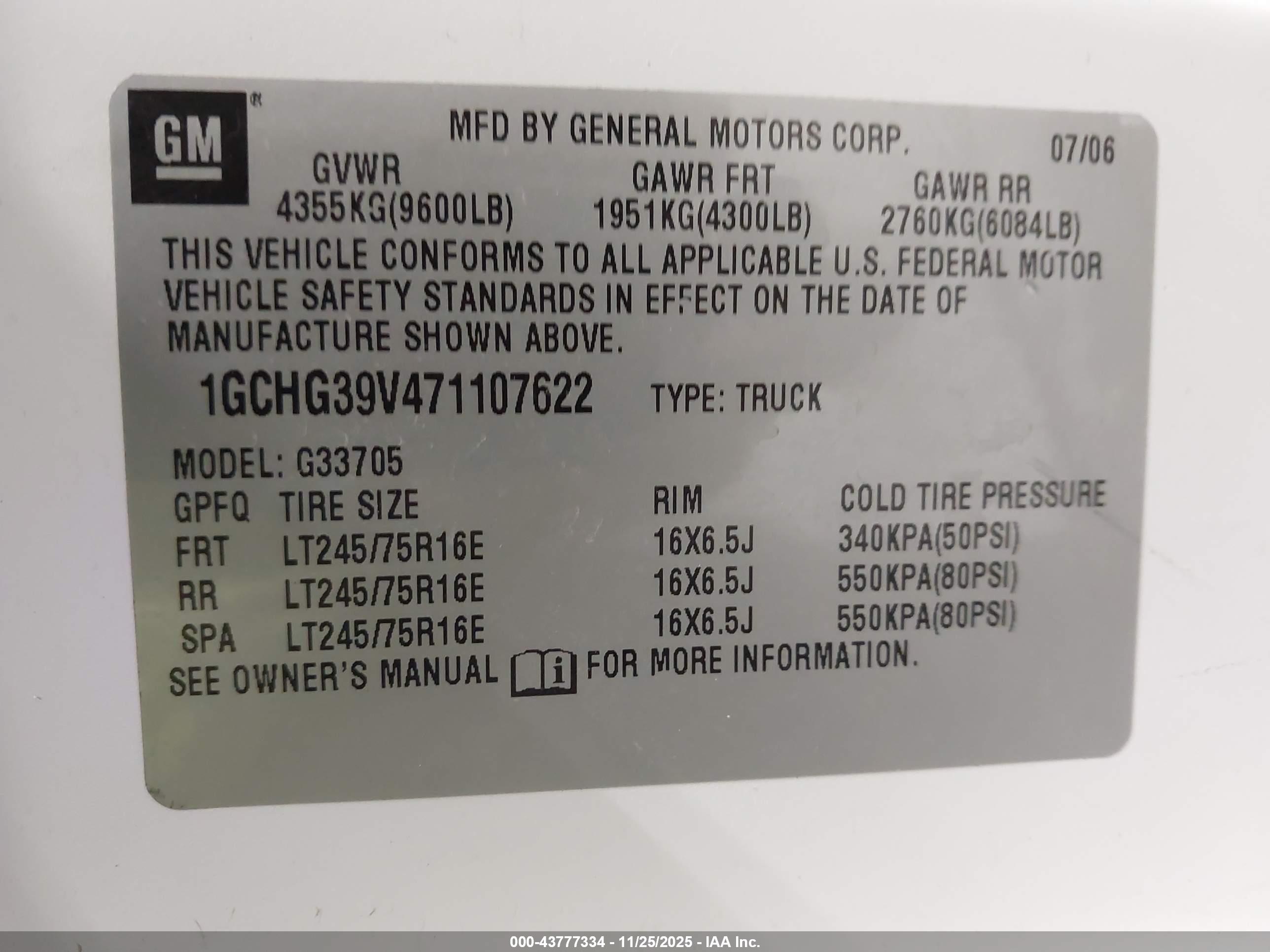 CHEVROLET EXPRESS image 9