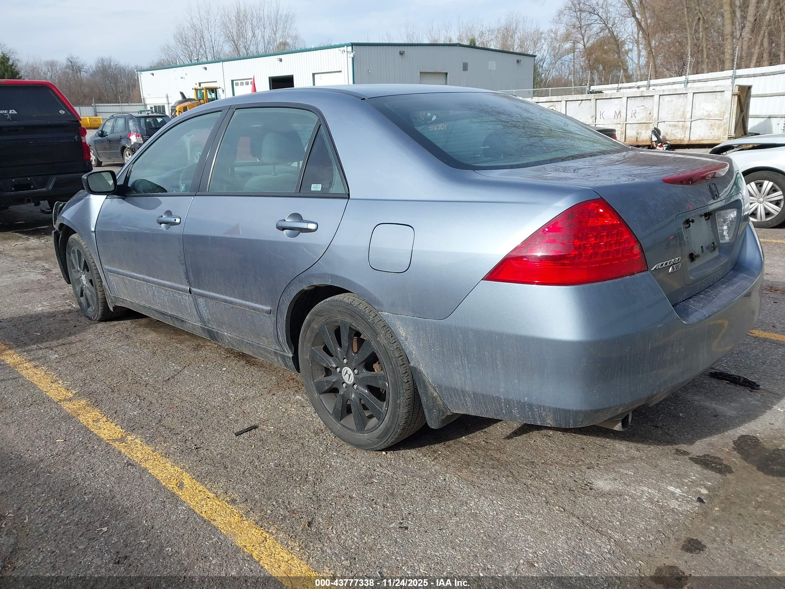 HONDA ACCORD image 3