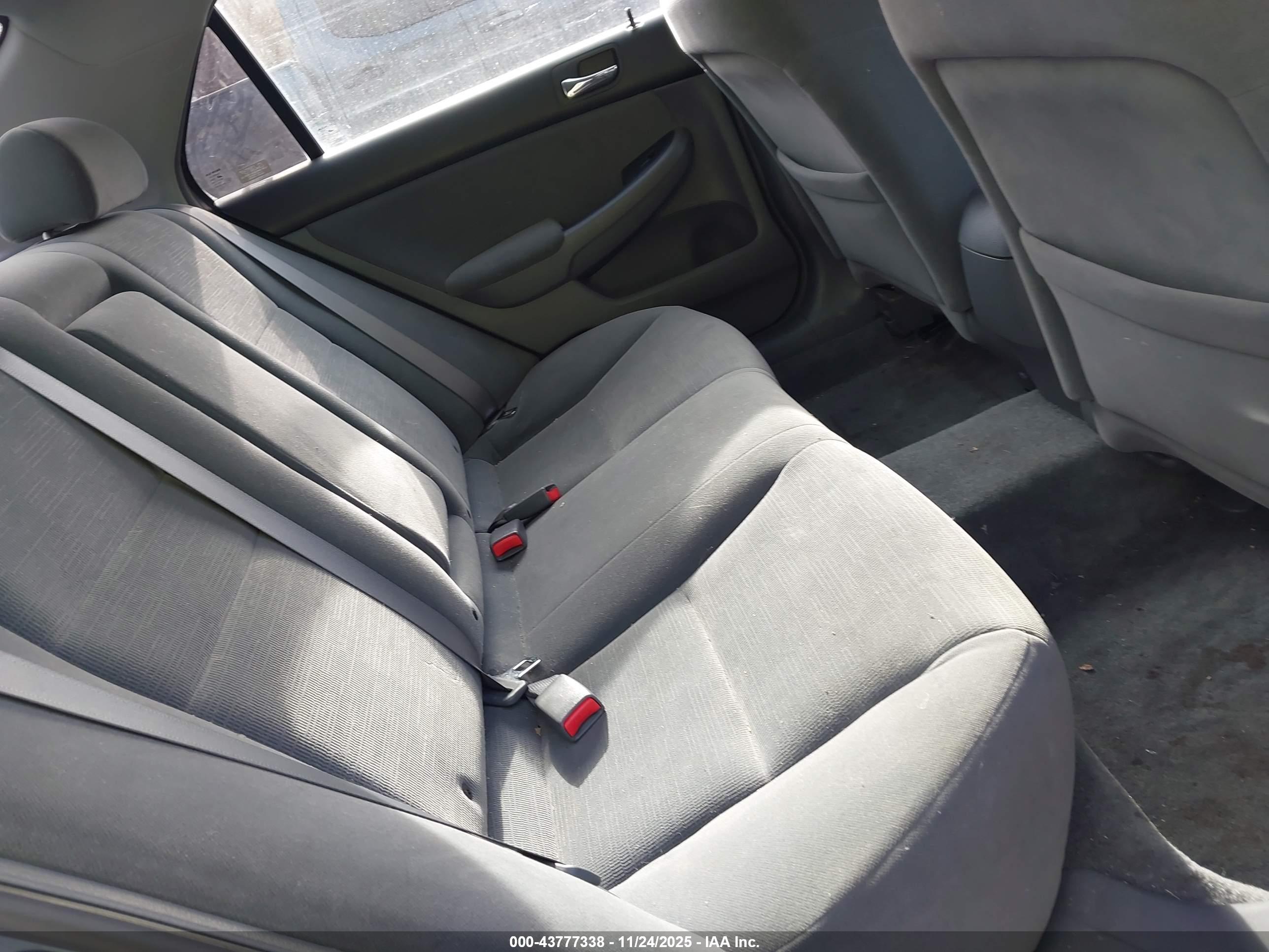 HONDA ACCORD image 8