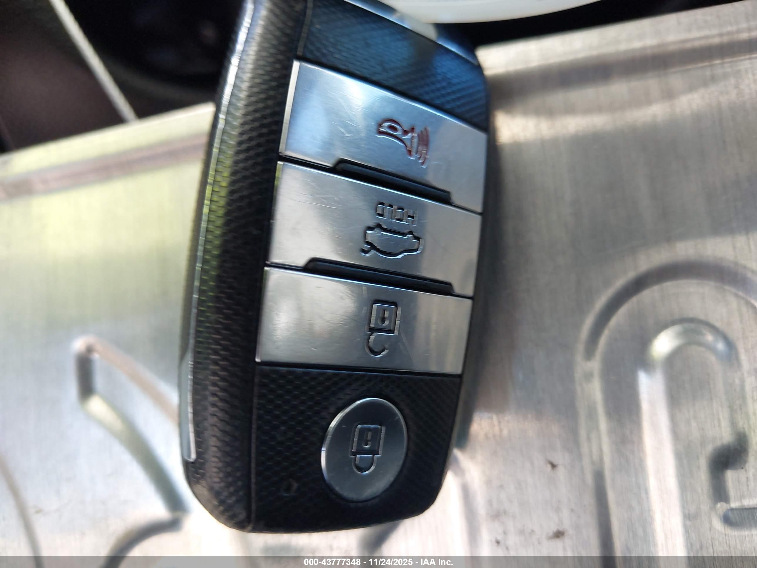 KIA RIO image 11