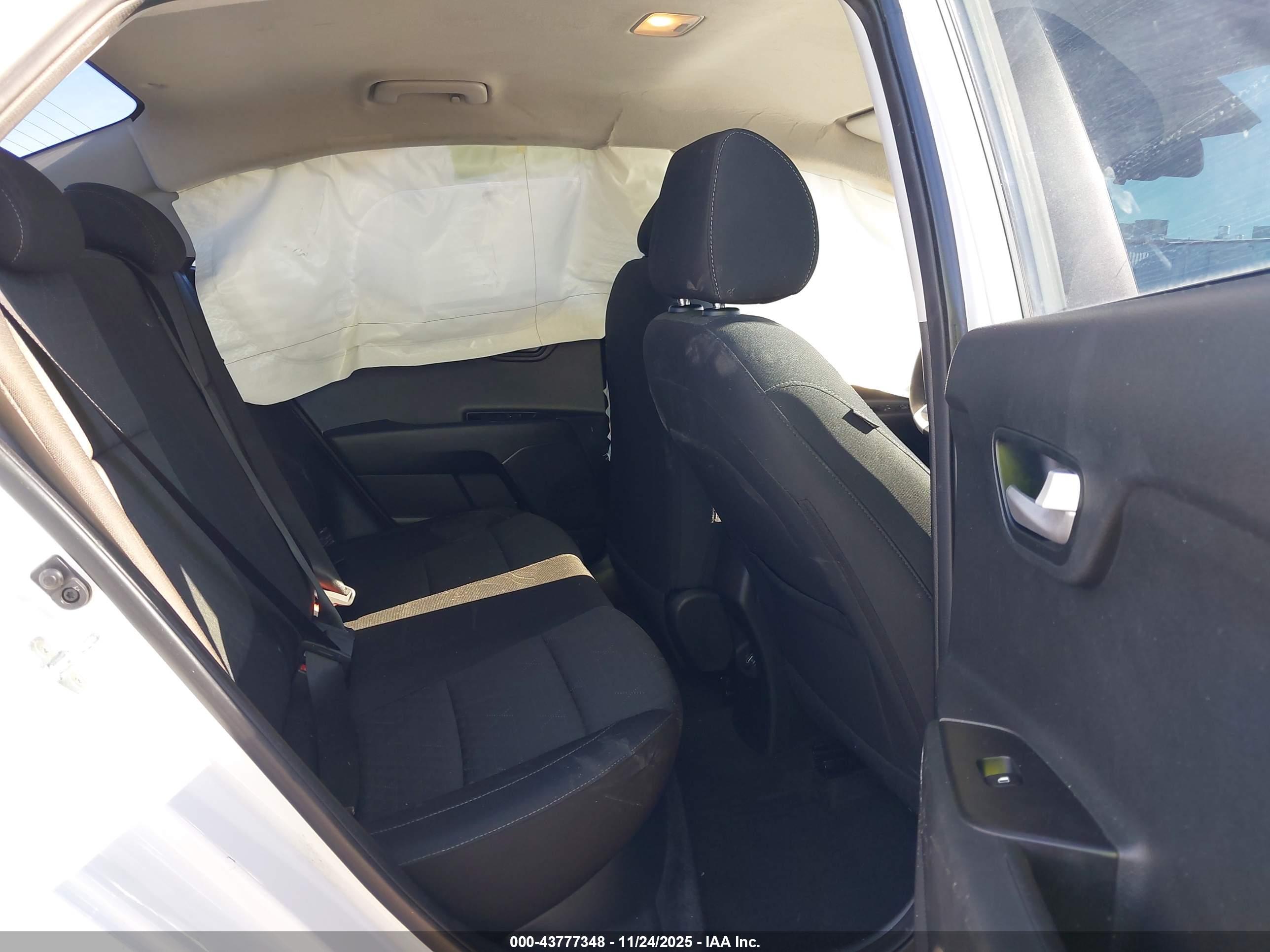 KIA RIO image 8