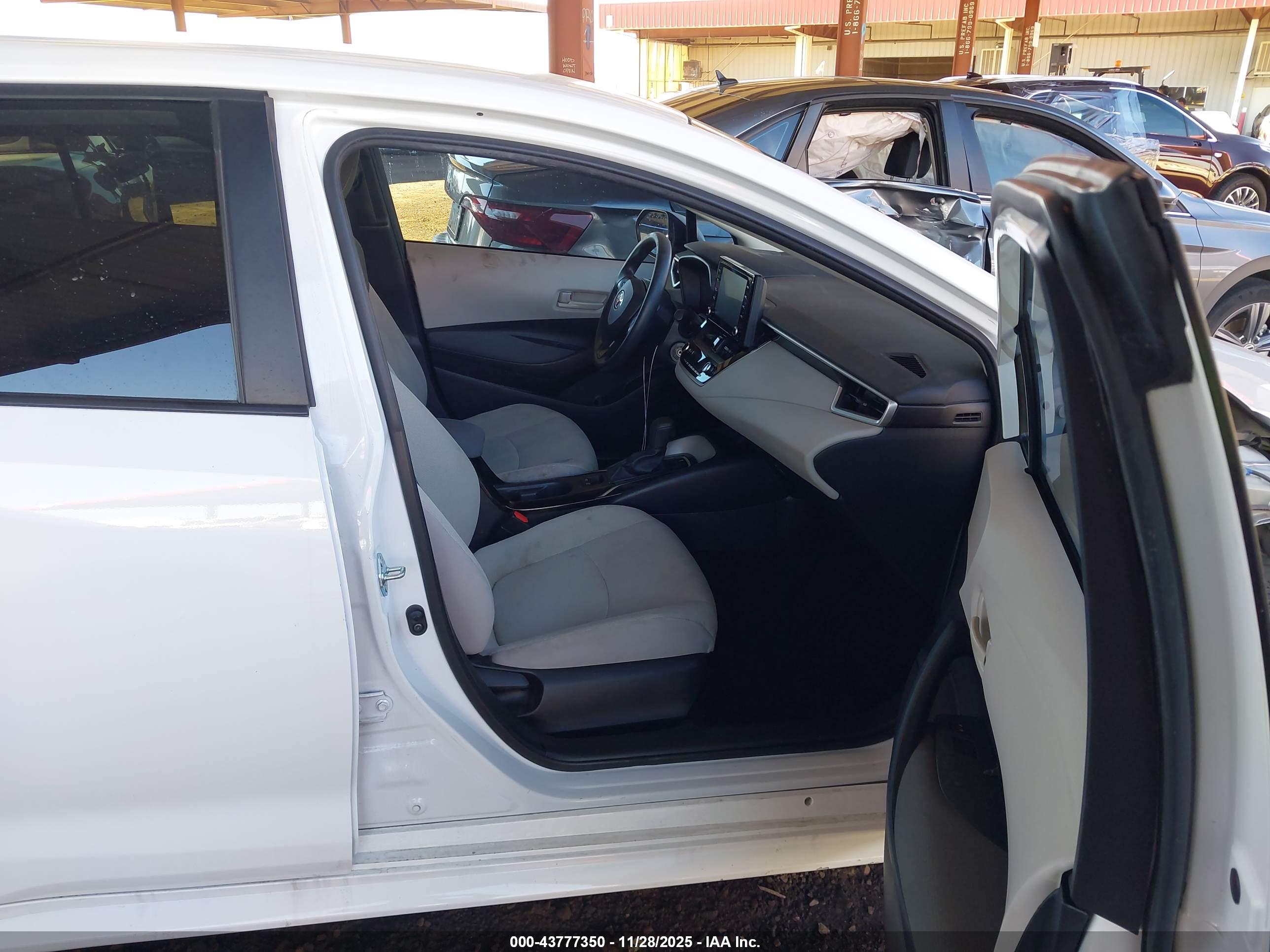 TOYOTA COROLLA image 5